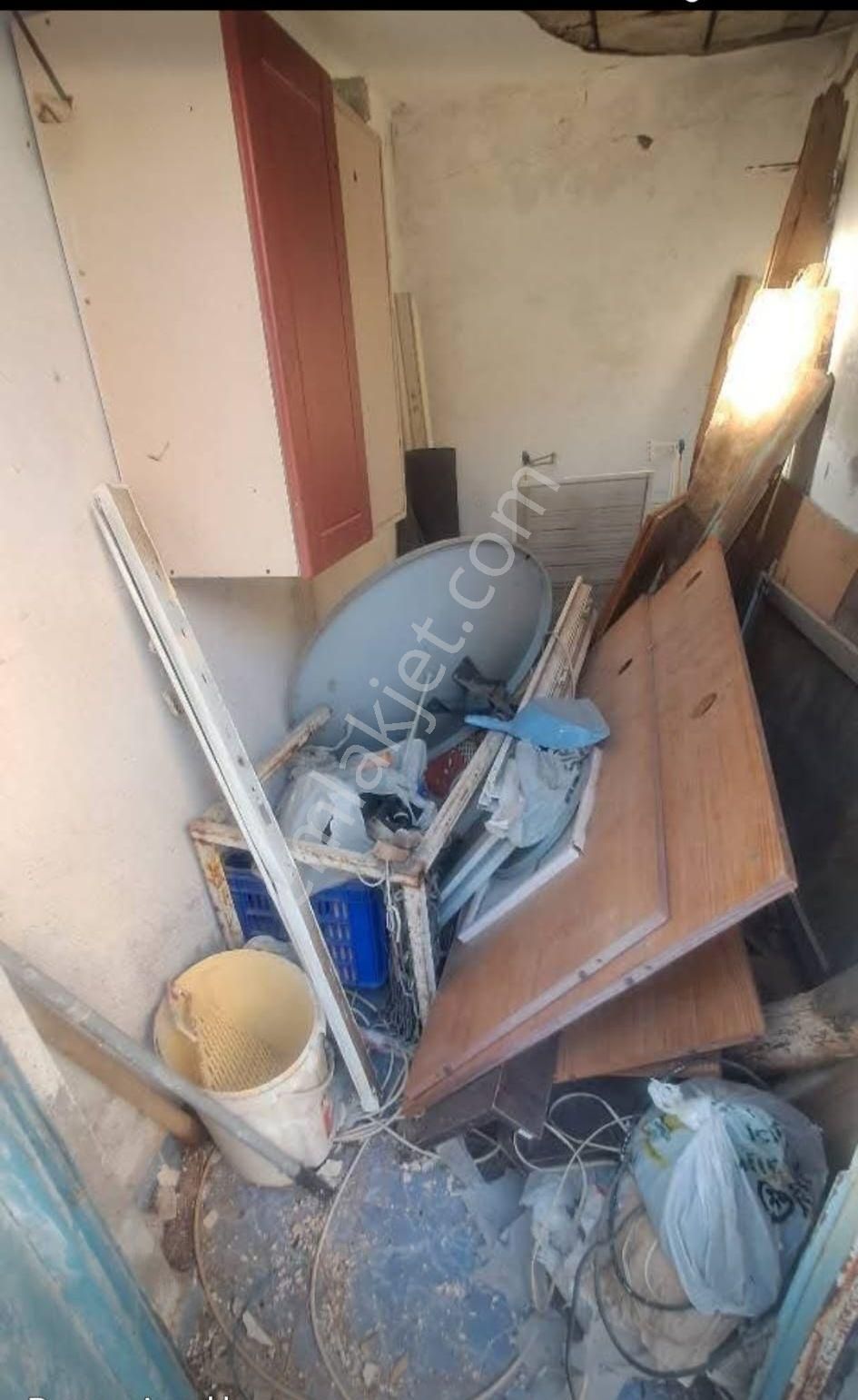 Ayvalık Merkez'de Deniz Manzaralı Avlulu Ve Teraslı 2 Katlı 2+1 Kagir Ev - Görsel 20