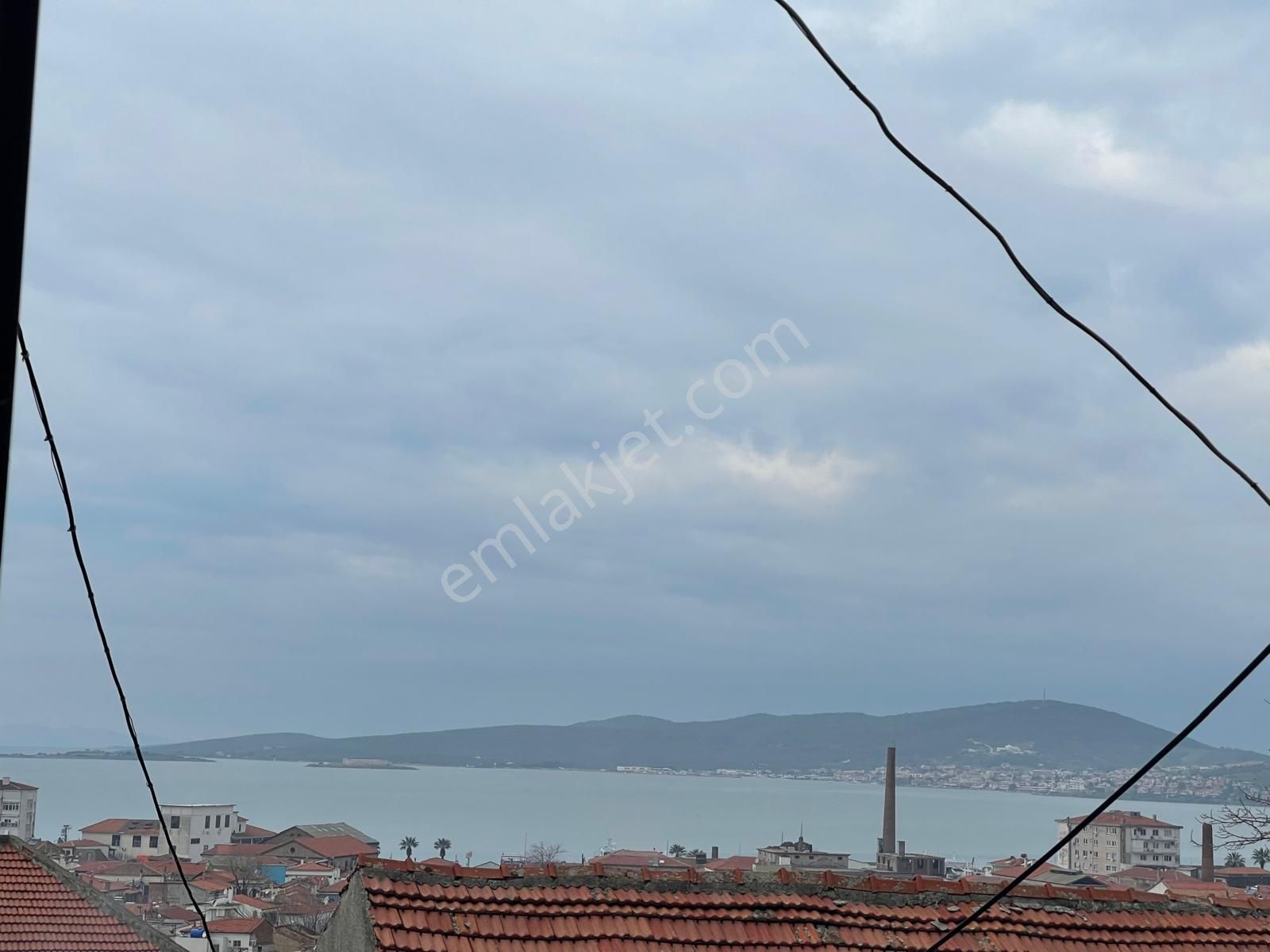 Ayvalık Merkez'de Deniz Manzaralı Avlulu Ve Teraslı 2 Katlı 2+1 Kagir Ev - Görsel 23