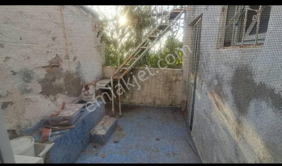 Ayvalık Merkez'de Deniz Manzaralı Avlulu Ve Teraslı 2 Katlı 2+1 Kagir Ev - Görsel 14