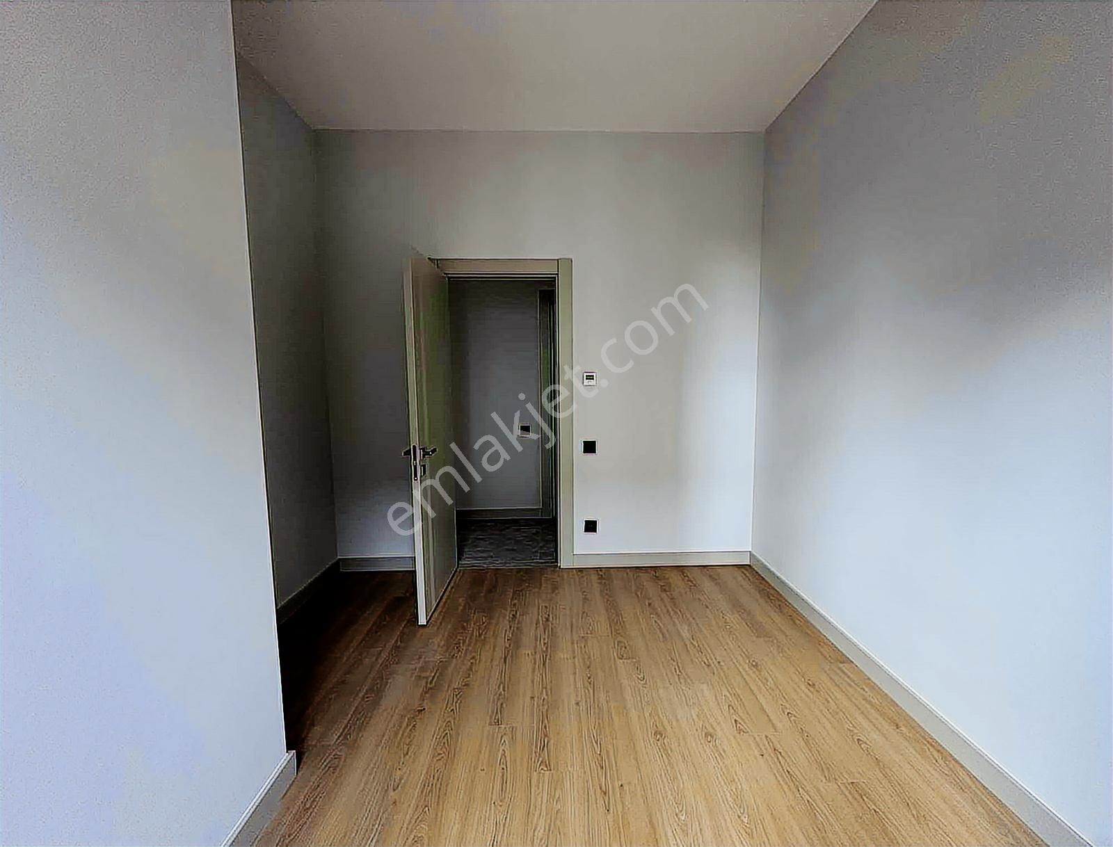 Emlak Konut Çınarköy " 4+1 Satılık Köşe Tip Daire " - Görsel 32