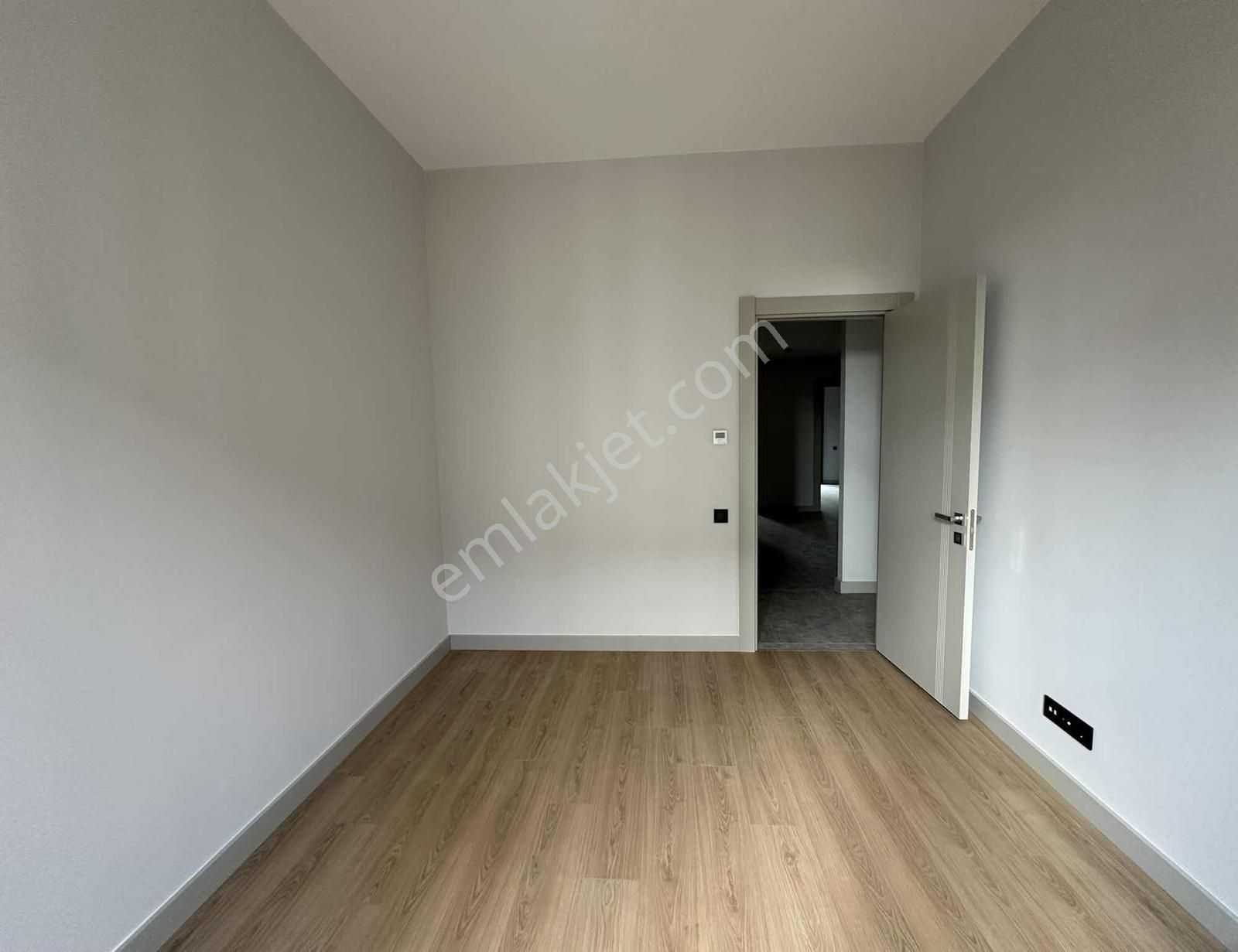 Emlak Konut Çınarköy " 4+1 Satılık Köşe Tip Daire " - Görsel 23