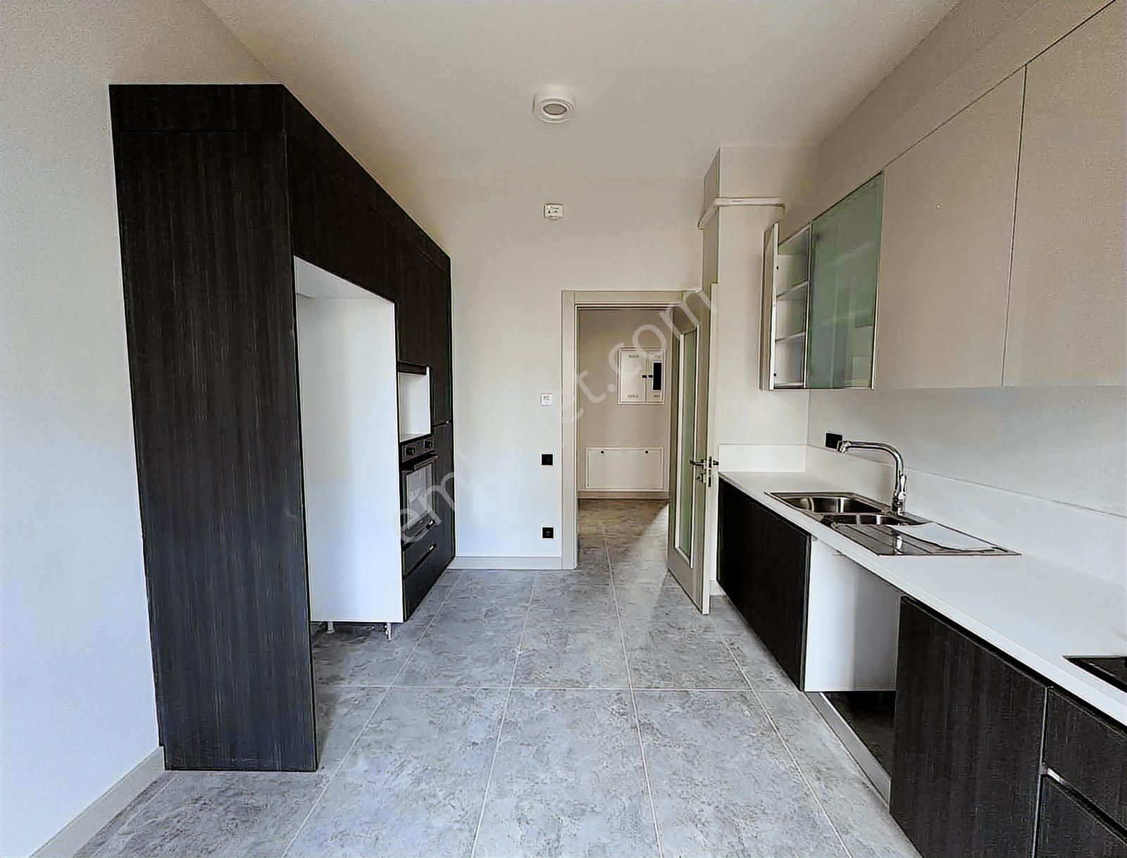 Emlak Konut Çınarköy " 4+1 Satılık Köşe Tip Daire " - Görsel 3