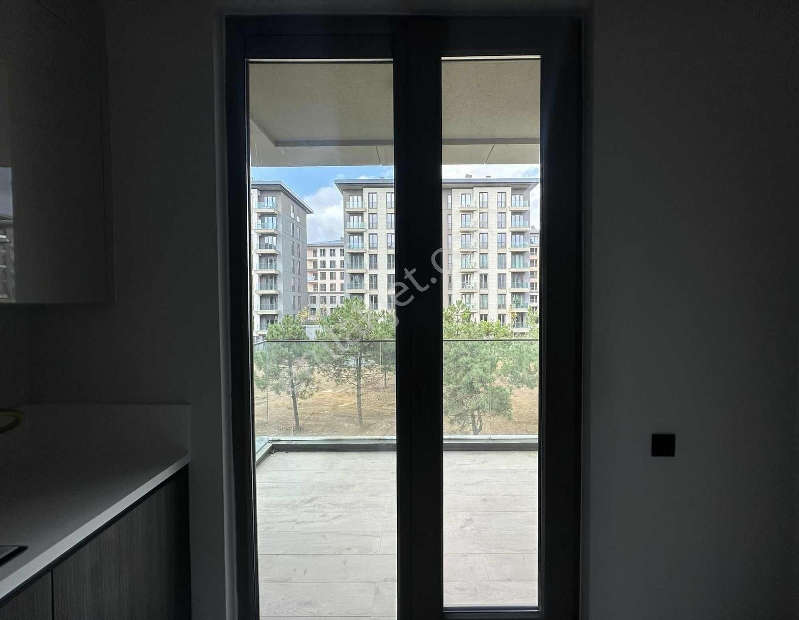 Emlak Konut Çınarköy " 4+1 Satılık Köşe Tip Daire " - Görsel 4