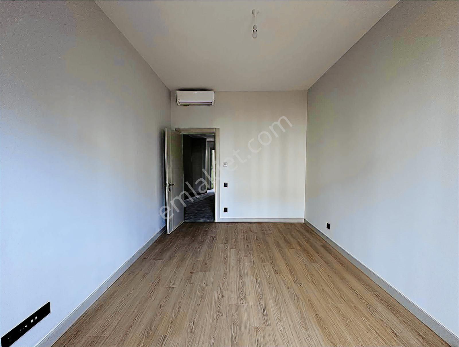 Emlak Konut Çınarköy " 4+1 Satılık Köşe Tip Daire " - Görsel 16