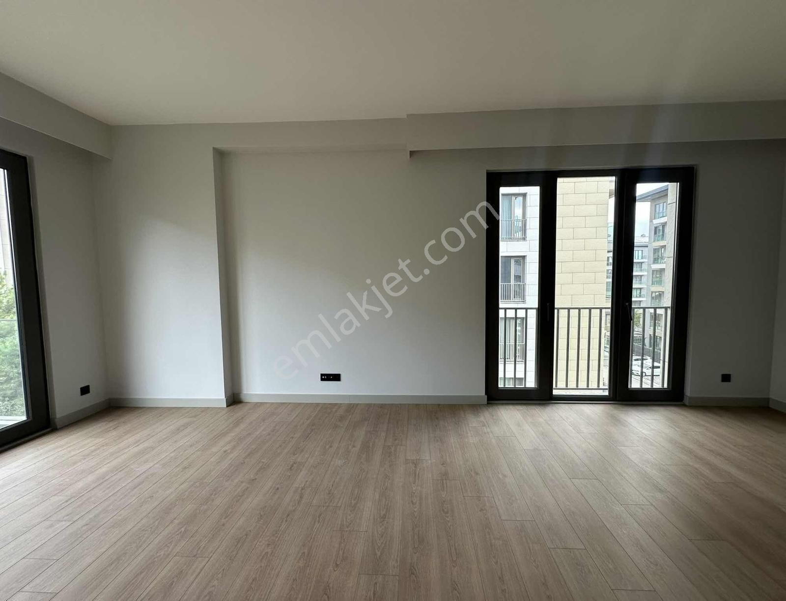 Emlak Konut Çınarköy " 4+1 Satılık Köşe Tip Daire " - Görsel 14