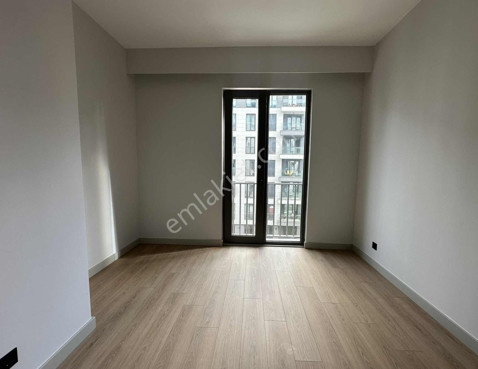 Emlak Konut Çınarköy " 4+1 Satılık Köşe Tip Daire " - Görsel 5