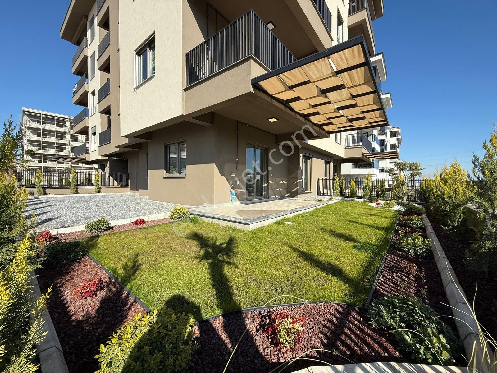 Demirler`den Yenişafak'ta Özel Bahçeli 2+1 Bahçe Katı