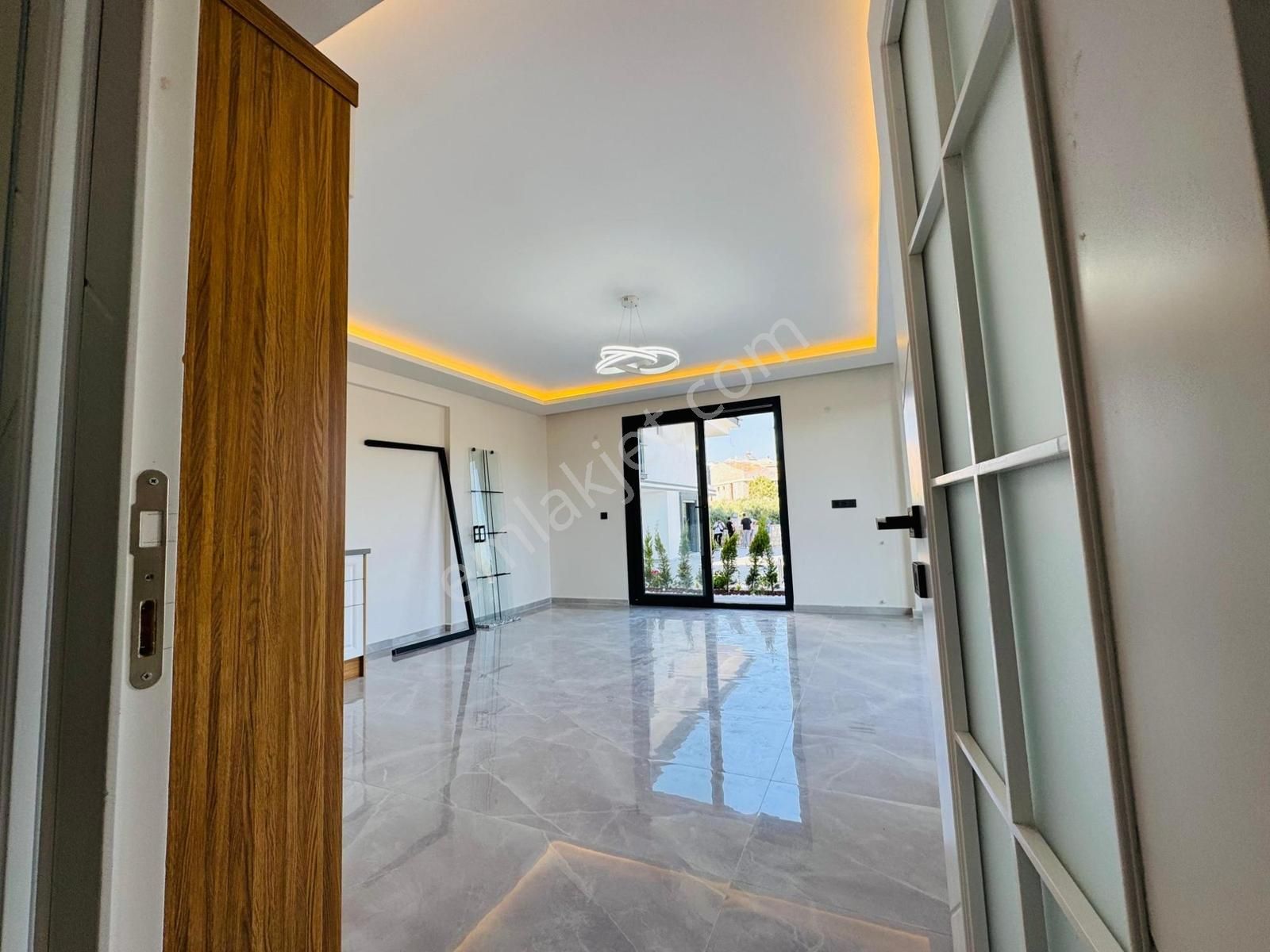 Didim Hisar Mahallesin'de 3+1 Sıfır Hazvuzlu Sitede Villa - Görsel 20