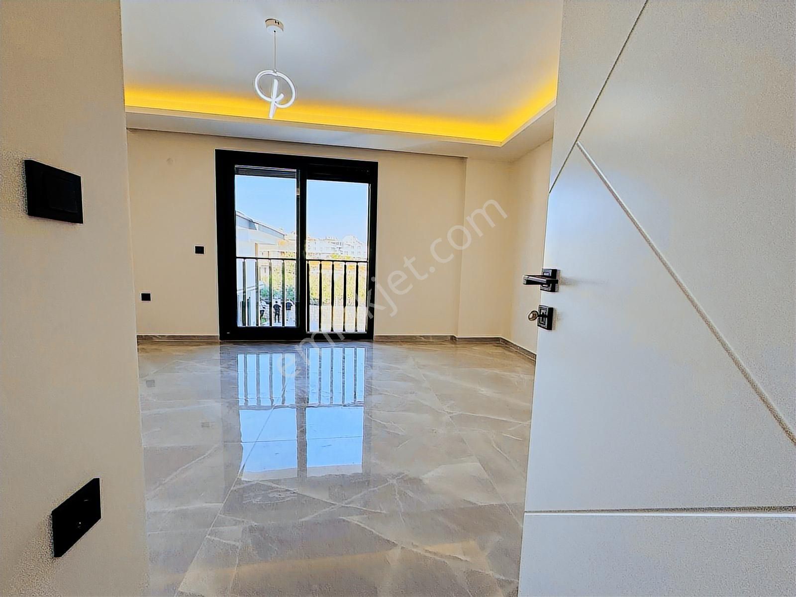 Didim Hisar Mahallesin'de 3+1 Sıfır Hazvuzlu Sitede Villa - Görsel 13