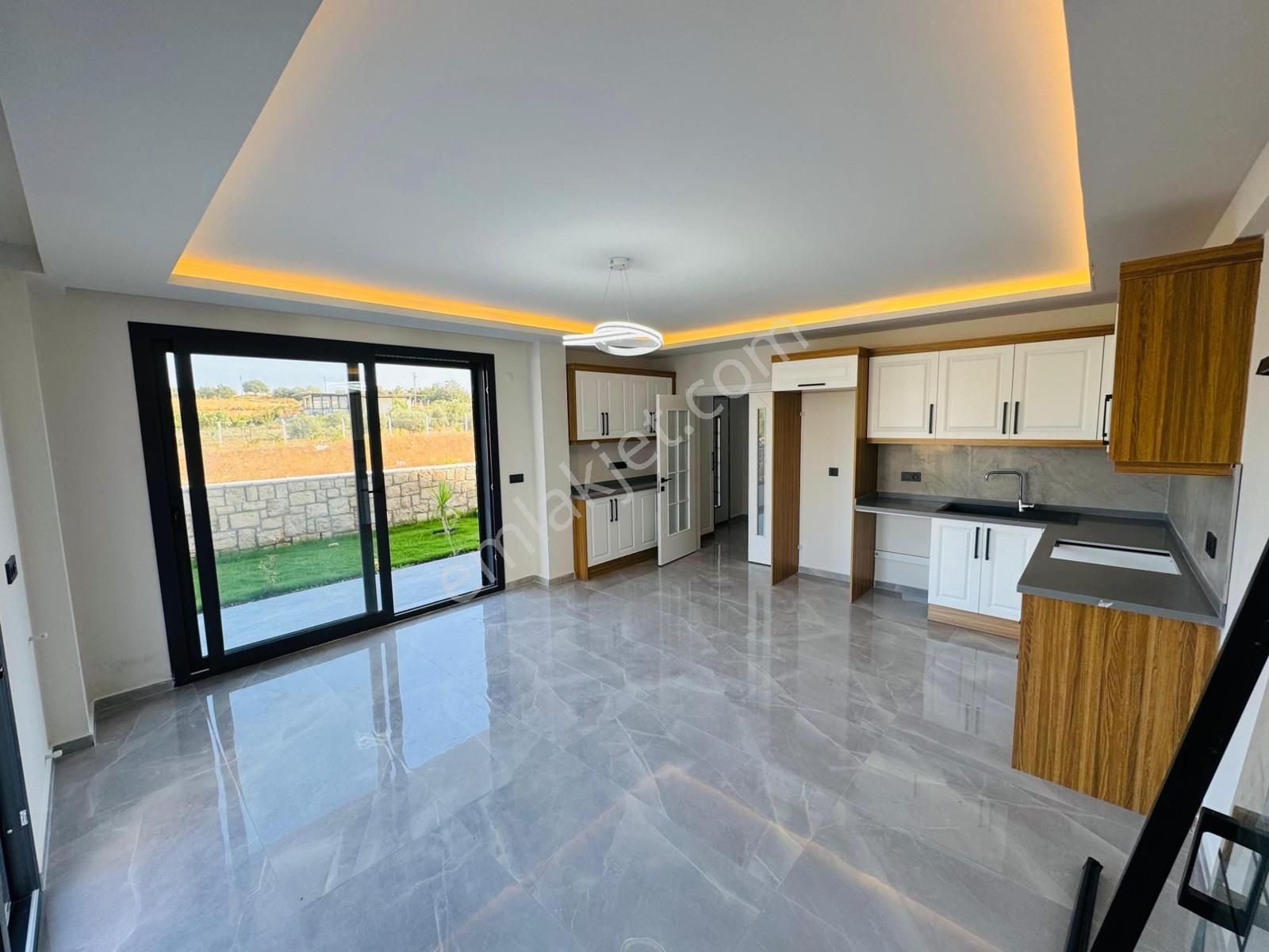 Didim Hisar Mahallesin'de 3+1 Sıfır Hazvuzlu Sitede Villa - Görsel 7