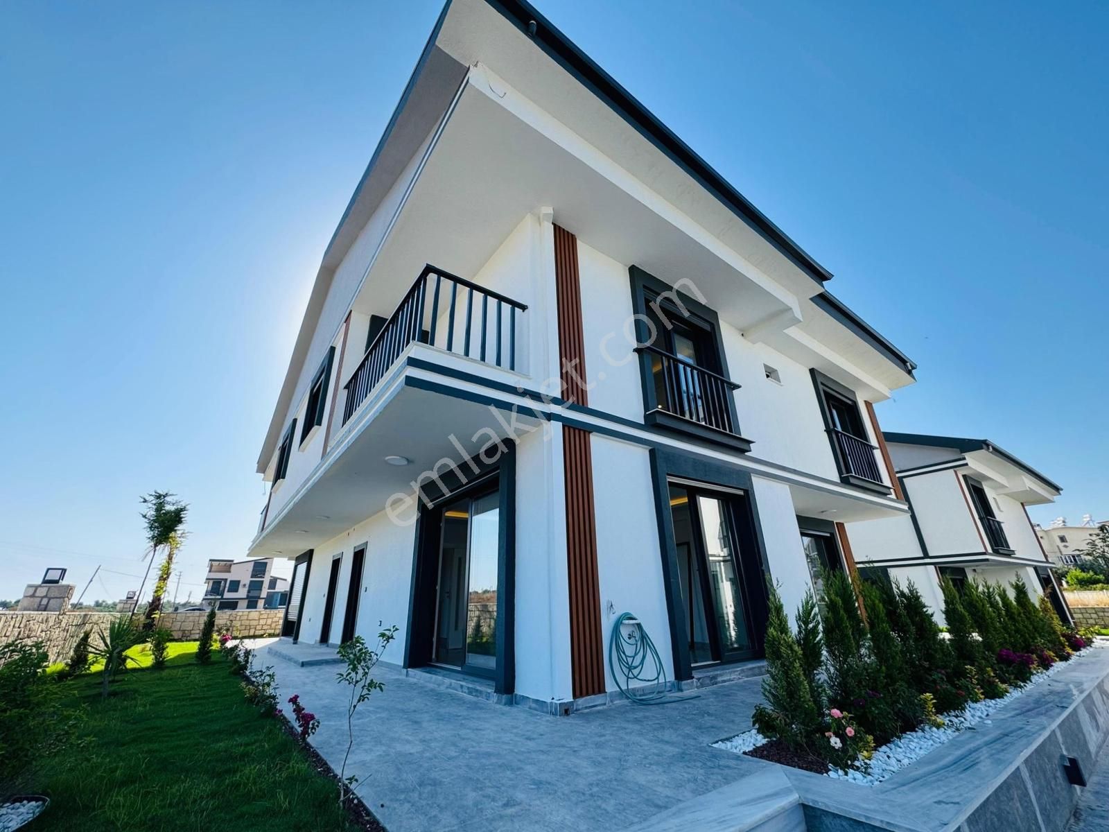 Didim Hisar Mahallesin'de 3+1 Sıfır Hazvuzlu Sitede Villa - Görsel 17