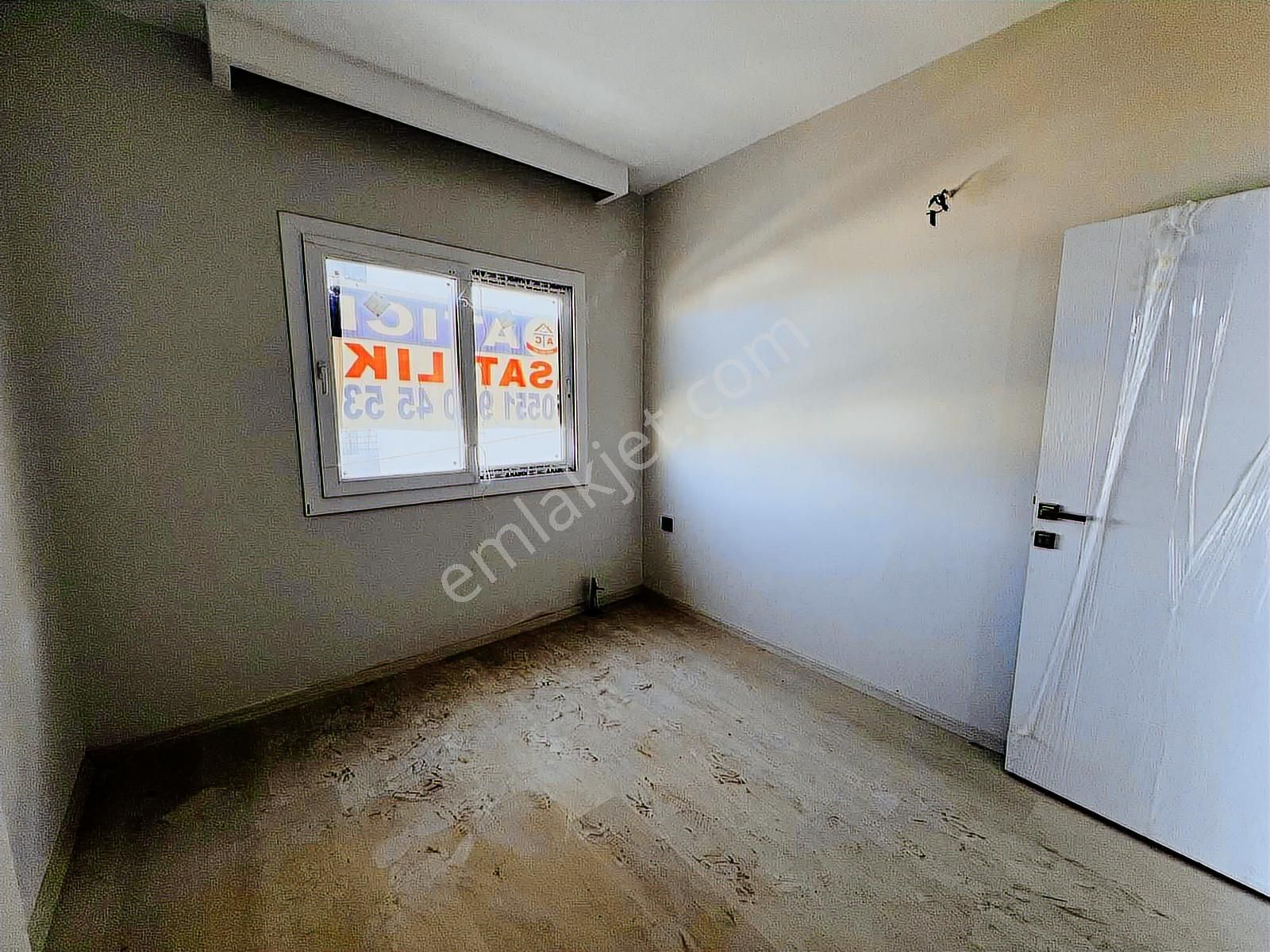 Atc'dan Kozanyolunda Az Katlı Yatay Mimari 2+1 Açık Mutfak - Görsel 3