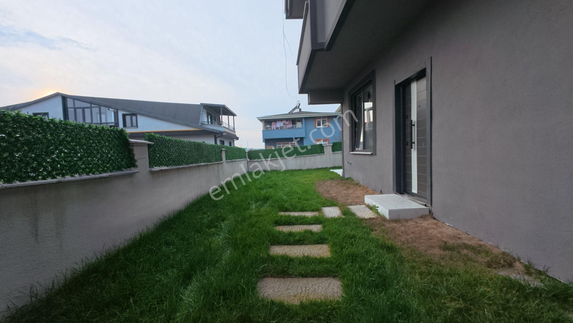 Kocaali De Yalı Mah De Geniş Bahçeli 3+1 Ev - Görsel 8