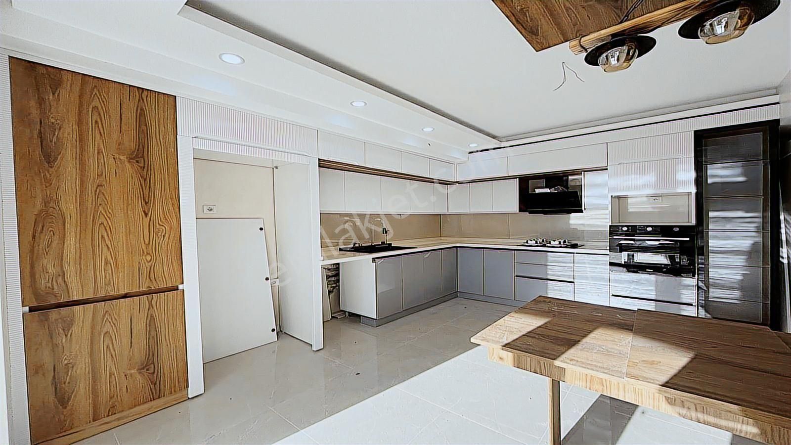 Yenikent Emlak'tan Gösterişli Ve Piyasaları Sallayan 4+1 Dairesi - Görsel 37