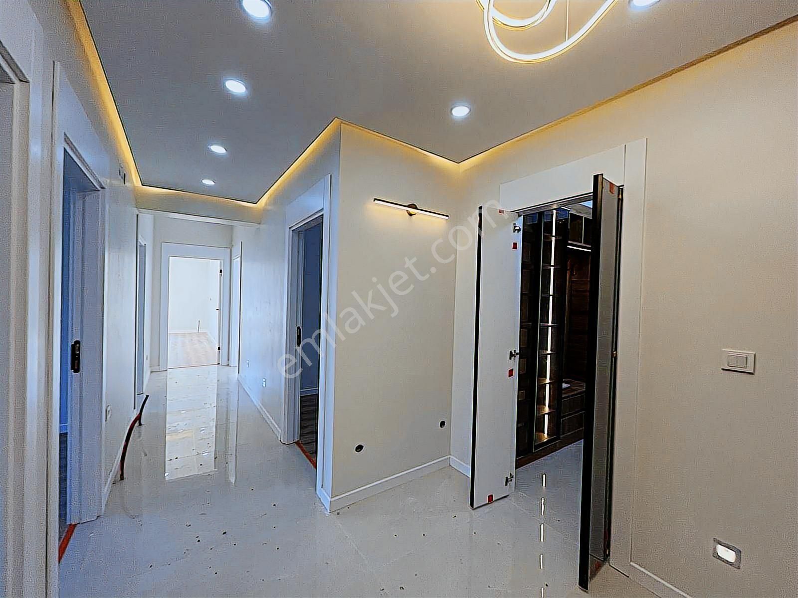 Yenikent Emlak'tan Gösterişli Ve Piyasaları Sallayan 4+1 Dairesi - Görsel 19