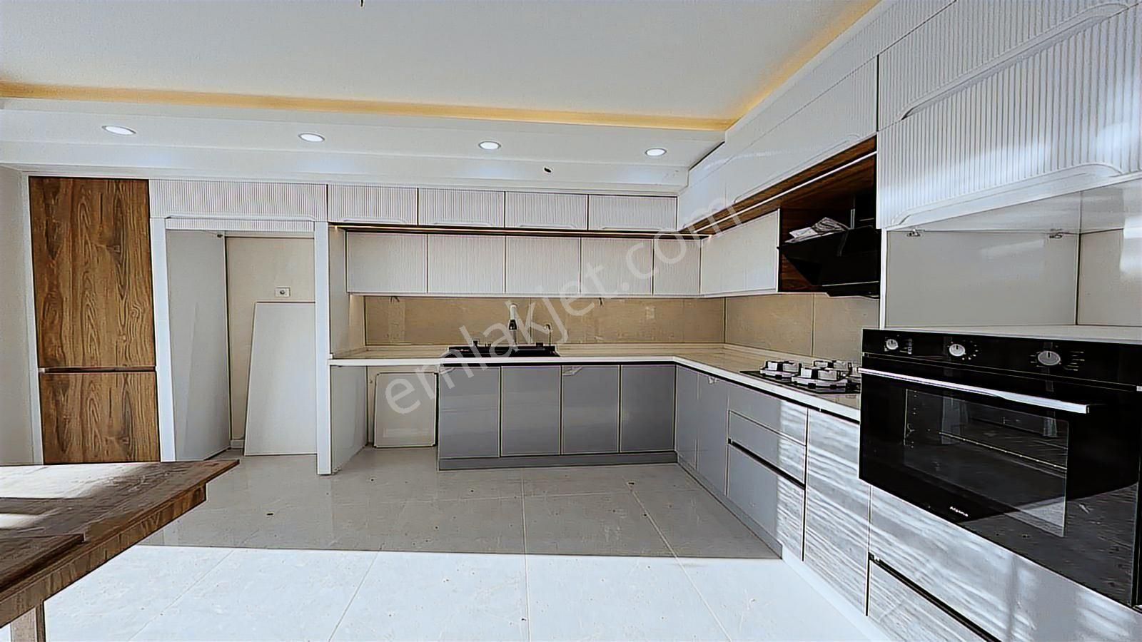 Yenikent Emlak'tan Gösterişli Ve Piyasaları Sallayan 4+1 Dairesi - Görsel 31