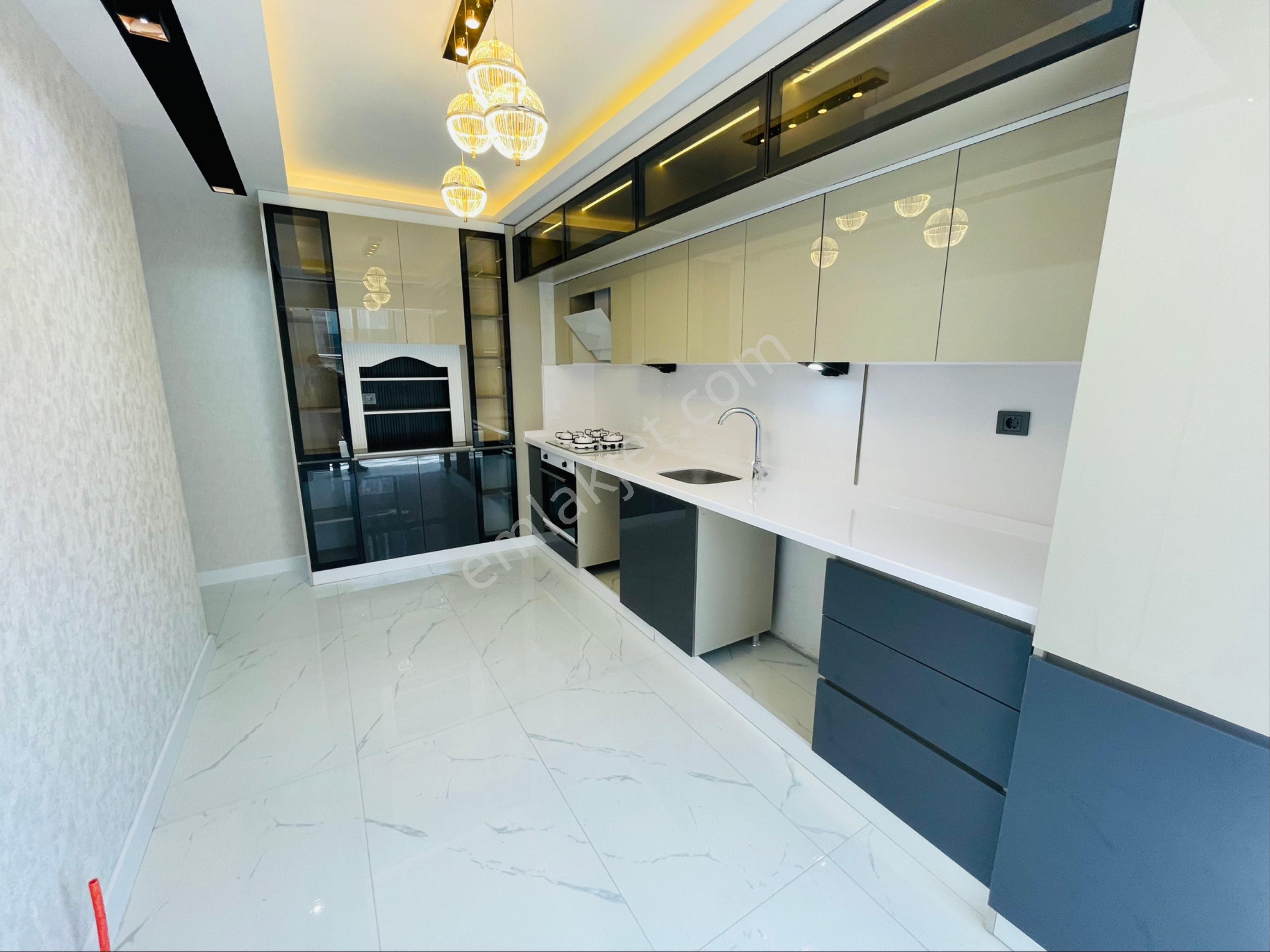 Öz Eda Emlaktan Bağlum Karakaya Da Satılık 3+1 Lüks Yapılı Daire - Görsel 6