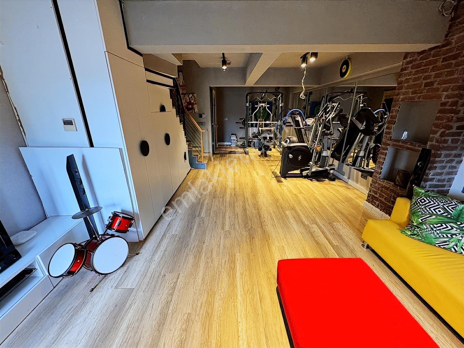 Eyüp Ahikent Büyük Tip Mimari Dekorasyonlu 5 Katlı Satılık Villa - Görsel 24