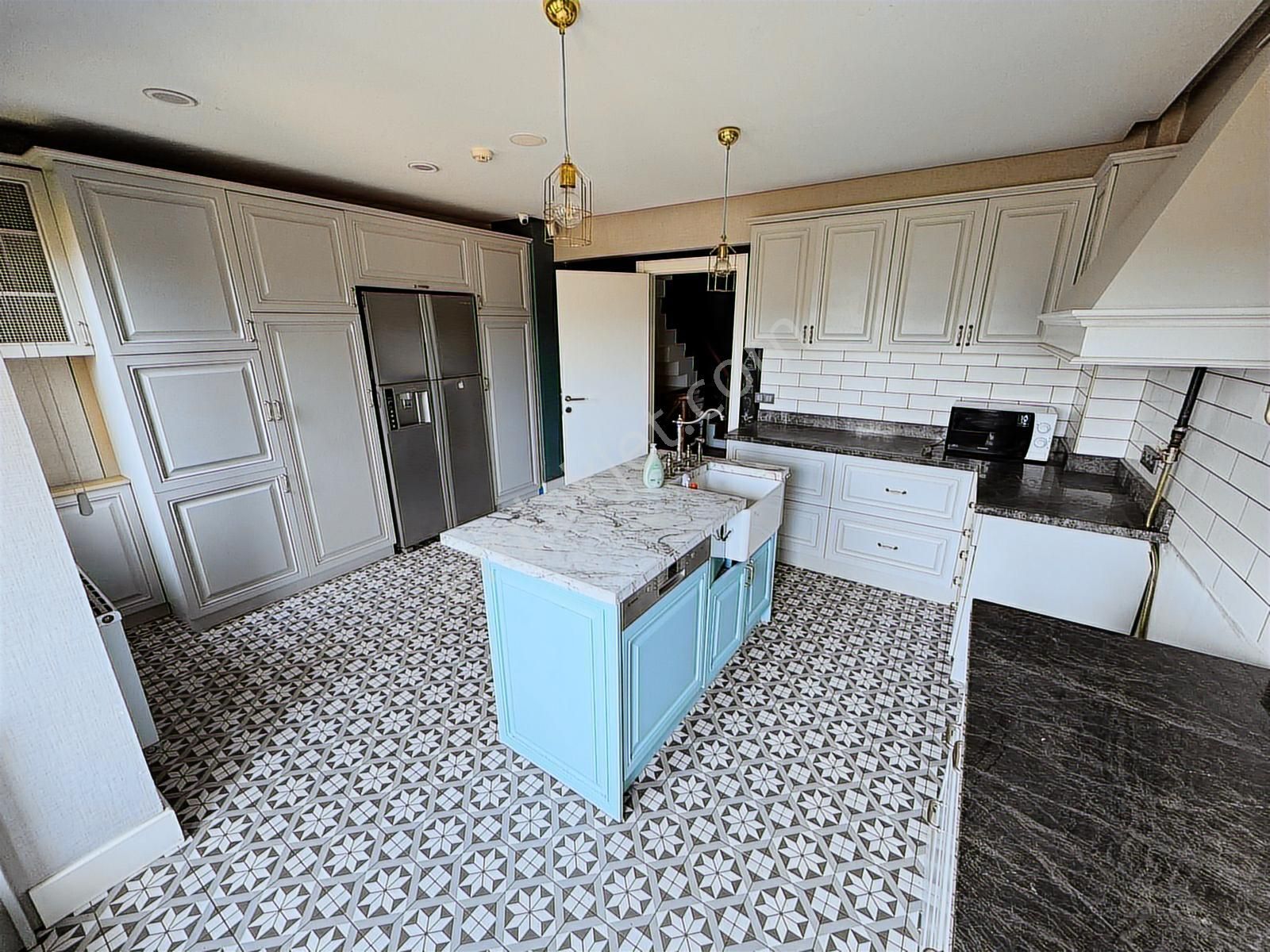 Eyüp Ahikent Büyük Tip Mimari Dekorasyonlu 5 Katlı Satılık Villa - Görsel 32