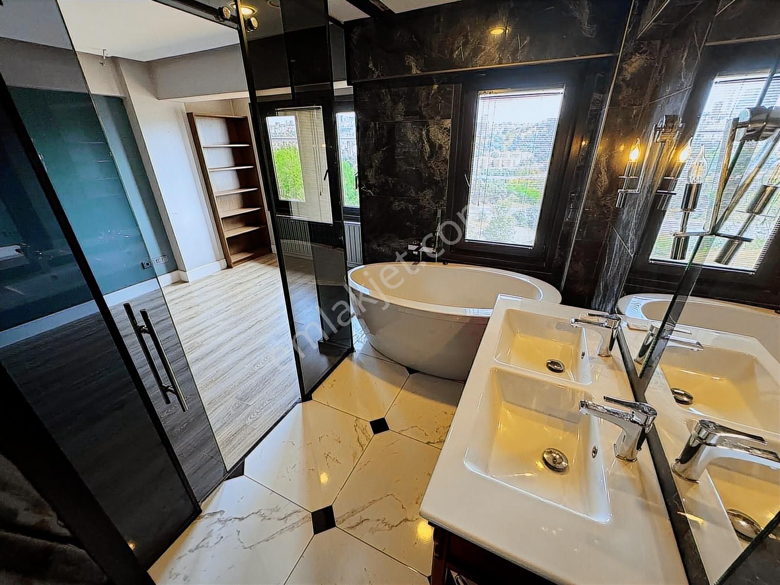 Eyüp Ahikent Büyük Tip Mimari Dekorasyonlu 5 Katlı Satılık Villa - Görsel 33