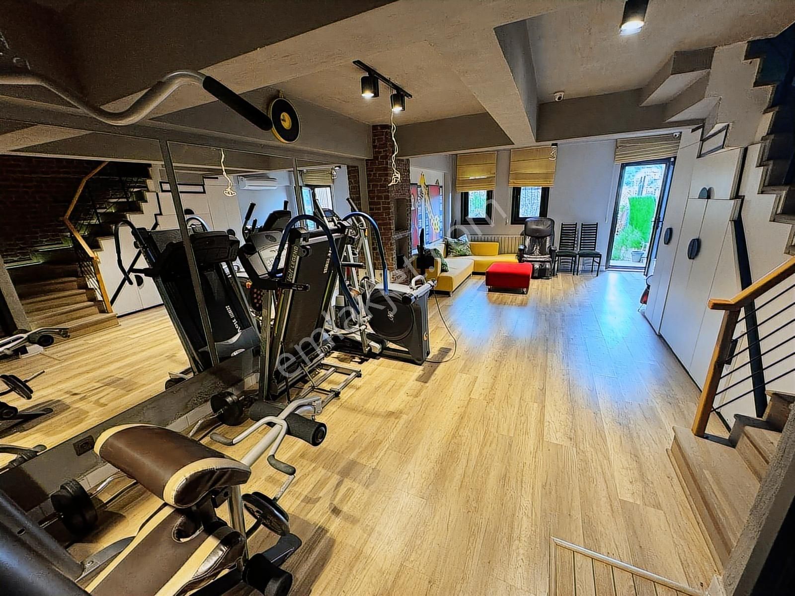 Eyüp Ahikent Büyük Tip Mimari Dekorasyonlu 5 Katlı Satılık Villa - Görsel 14