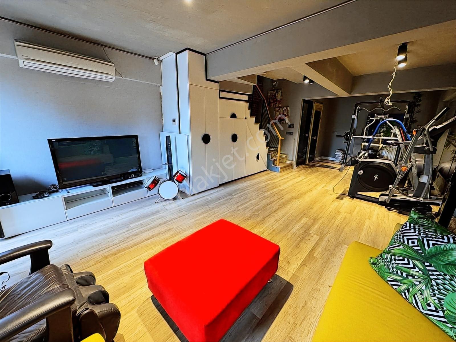 Eyüp Ahikent Büyük Tip Mimari Dekorasyonlu 5 Katlı Satılık Villa - Görsel 6