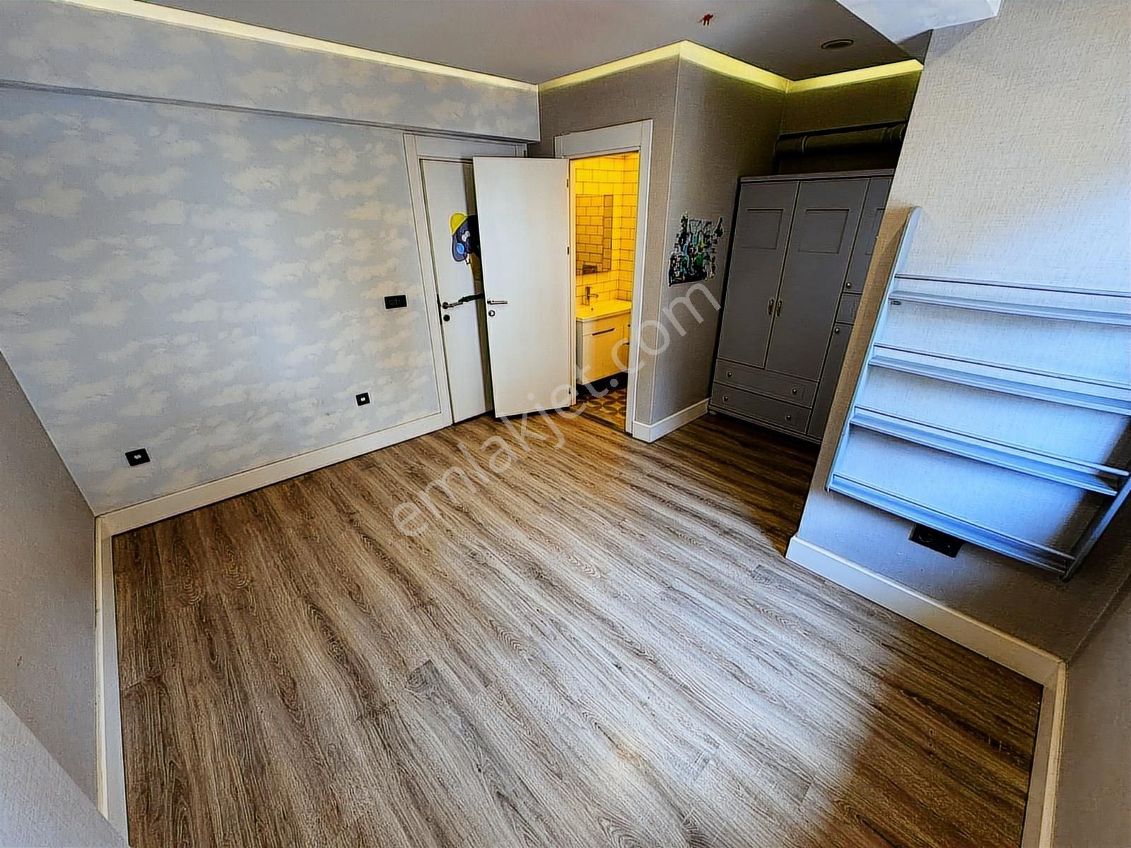 Eyüp Ahikent Büyük Tip Mimari Dekorasyonlu 5 Katlı Satılık Villa - Görsel 17