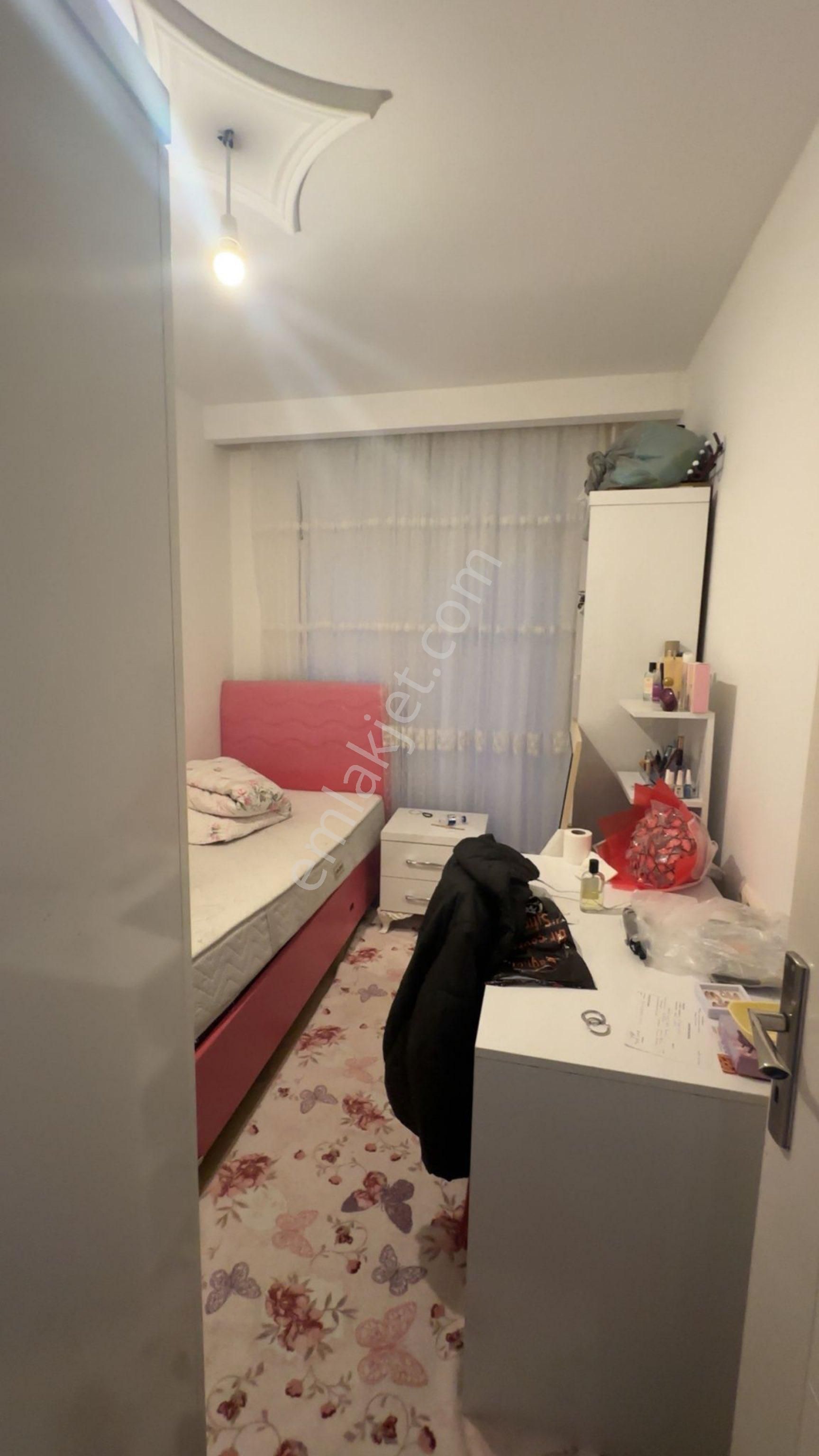 Sarılar Mahallesi’nde 2 + 1 Ara Kat Dairemiz Bol Bol Dönere Yakın Bir Konumda - Görsel 4