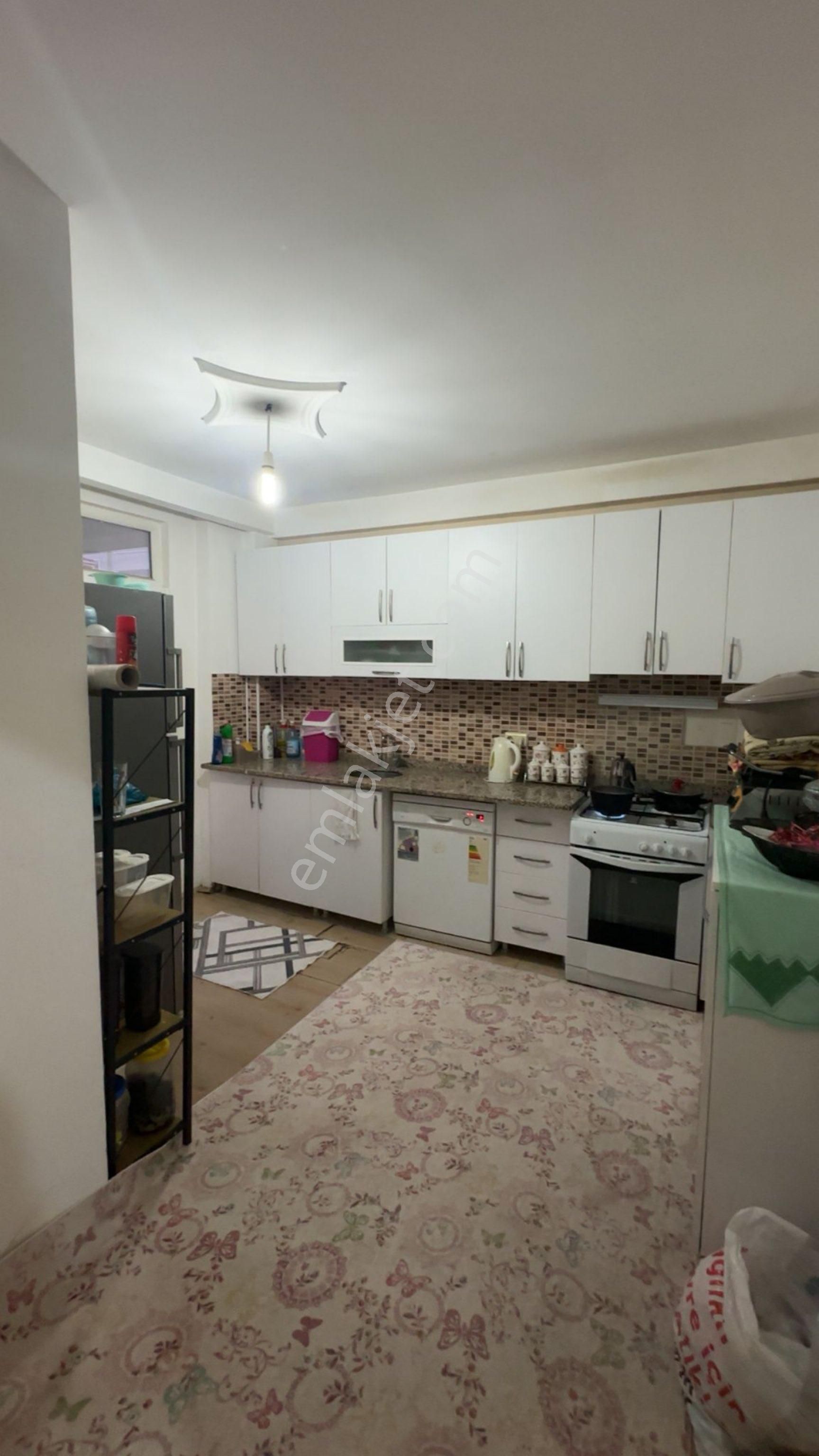 Sarılar Mahallesi’nde 2 + 1 Ara Kat Dairemiz Bol Bol Dönere Yakın Bir Konumda - Görsel 6