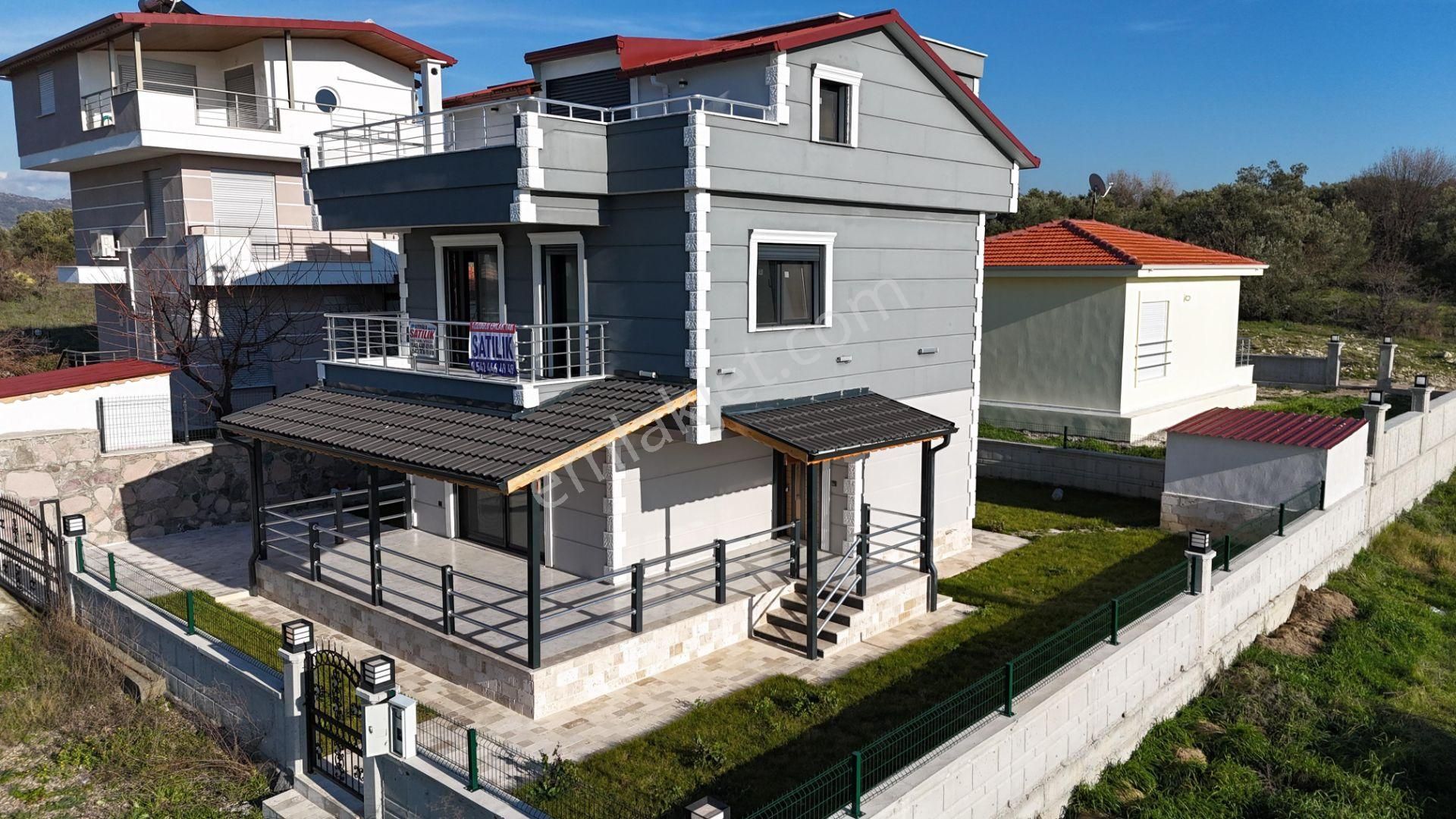 İzmir Dikili Salihler Deniz Manzaralı Satılık Müstakil 4+1 Villa