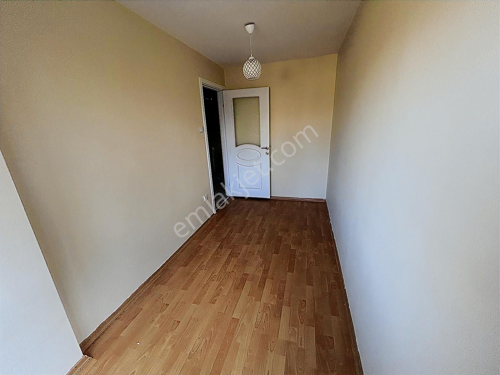 Silivri Gümüşyakada Denize 50m Ve Deniz Manzaralı 4+1 Tripleks - Görsel 23