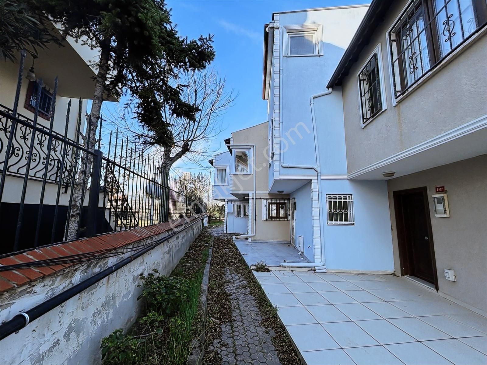 Silivri Gümüşyakada Denize 50m Ve Deniz Manzaralı 4+1 Tripleks - Görsel 16