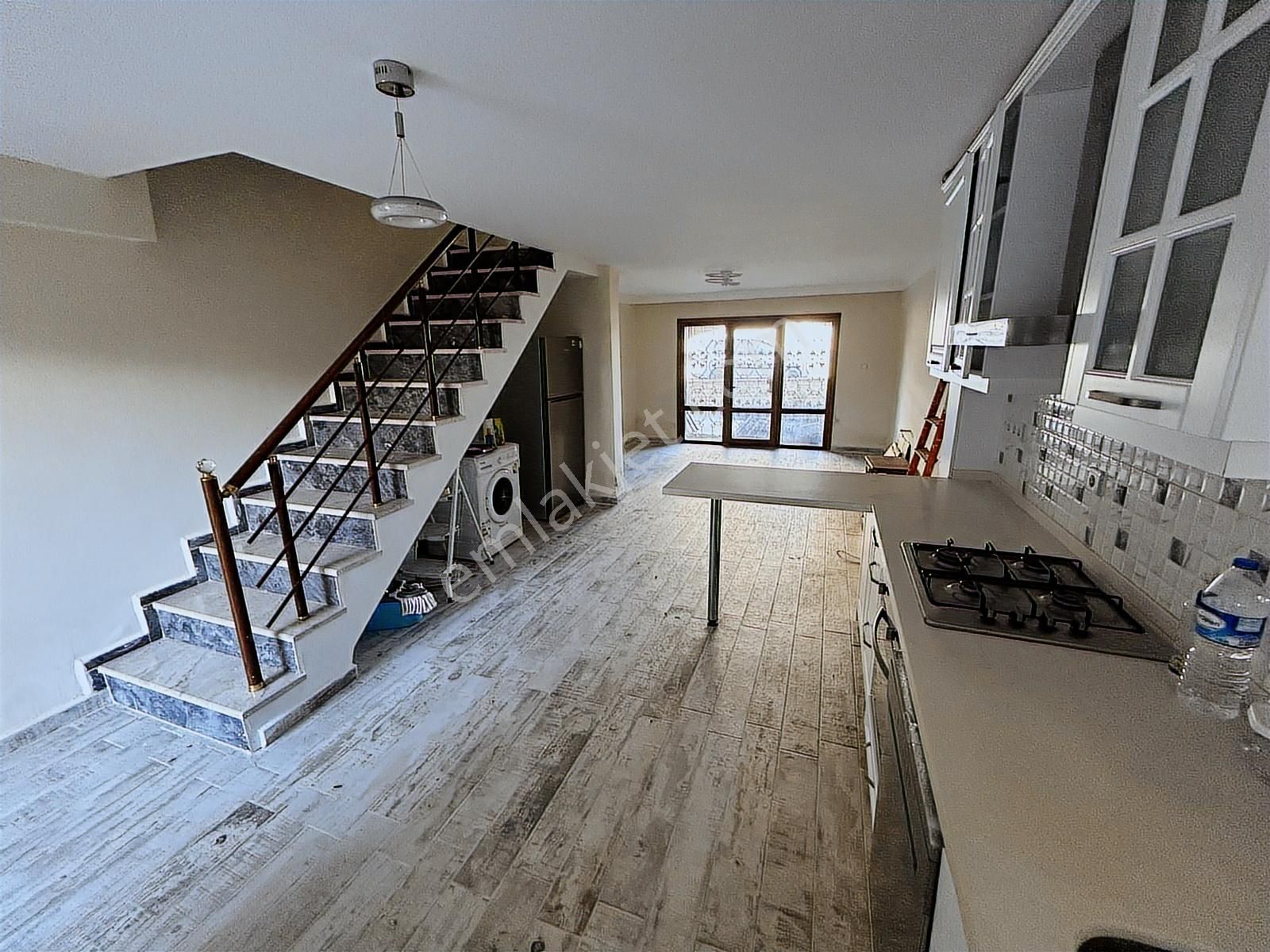 Silivri Gümüşyakada Denize 50m Ve Deniz Manzaralı 4+1 Tripleks - Görsel 27