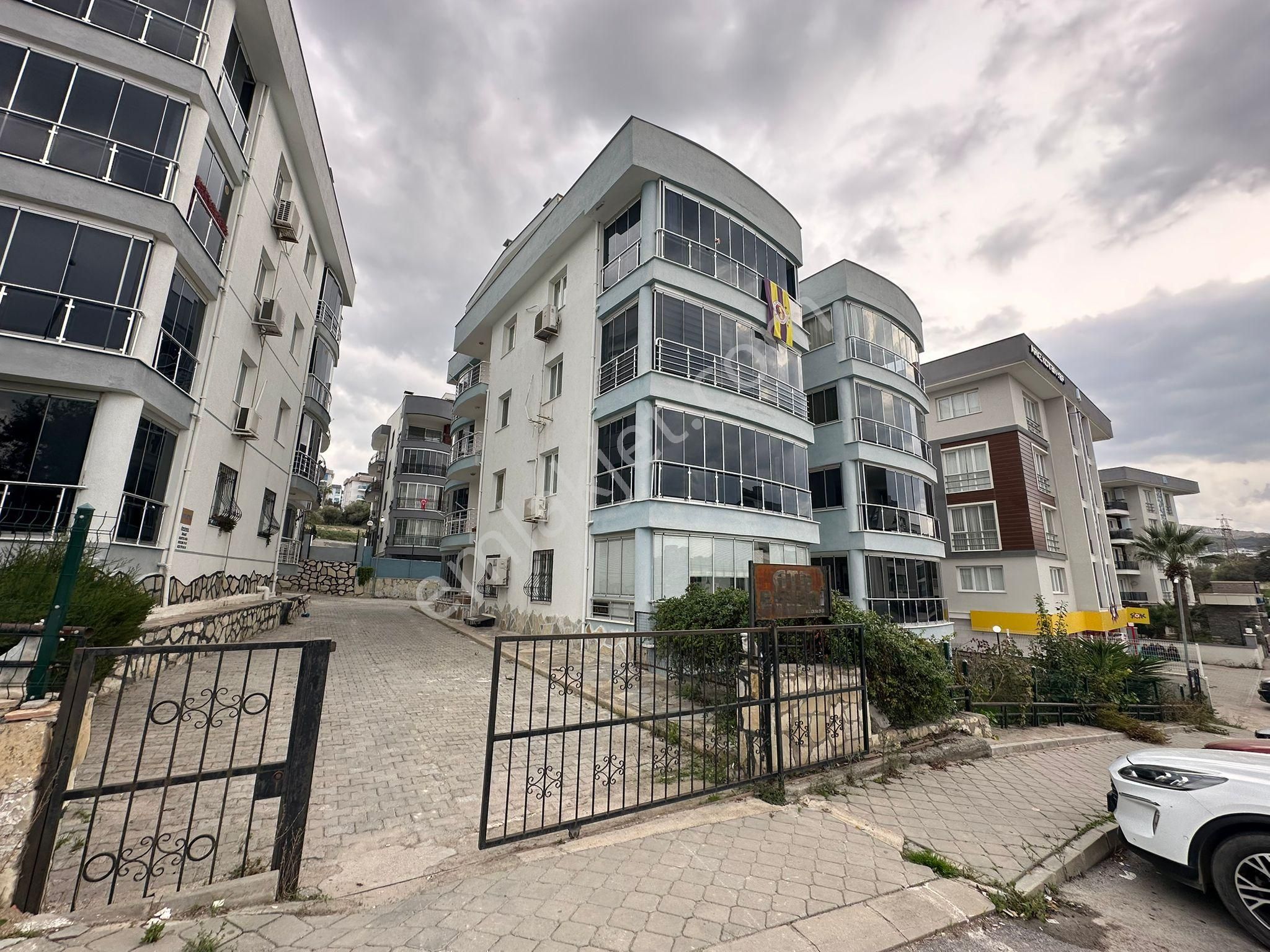 Site İçerisinde Bahçeli Müstakil Girişli 3+1 Satılık Daire - Görsel 4