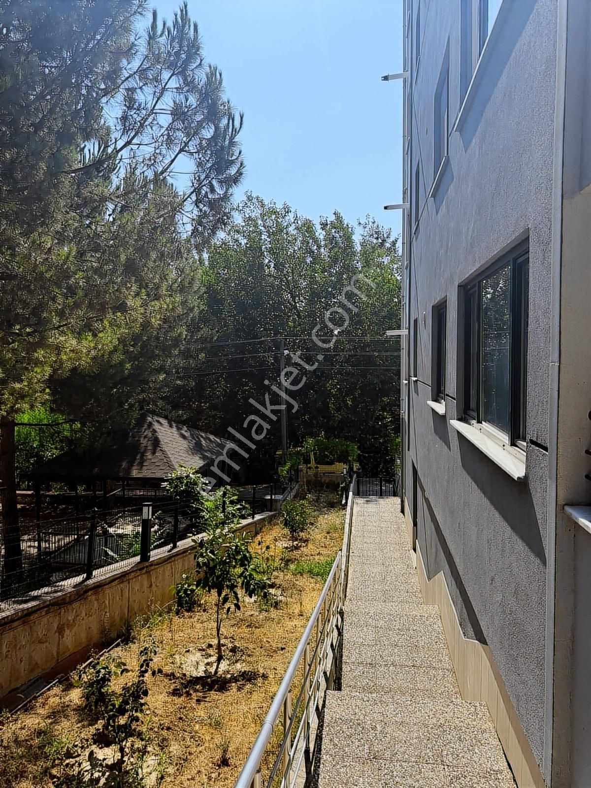 Beşevlerde Site İçi Kapalı Otoparklı Satılık Daire - Görsel 11