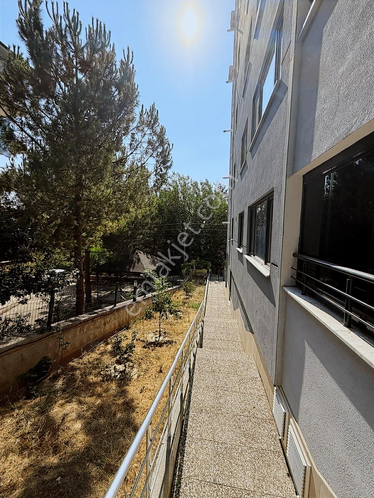 Beşevlerde Site İçi Kapalı Otoparklı Satılık Daire - Görsel 10