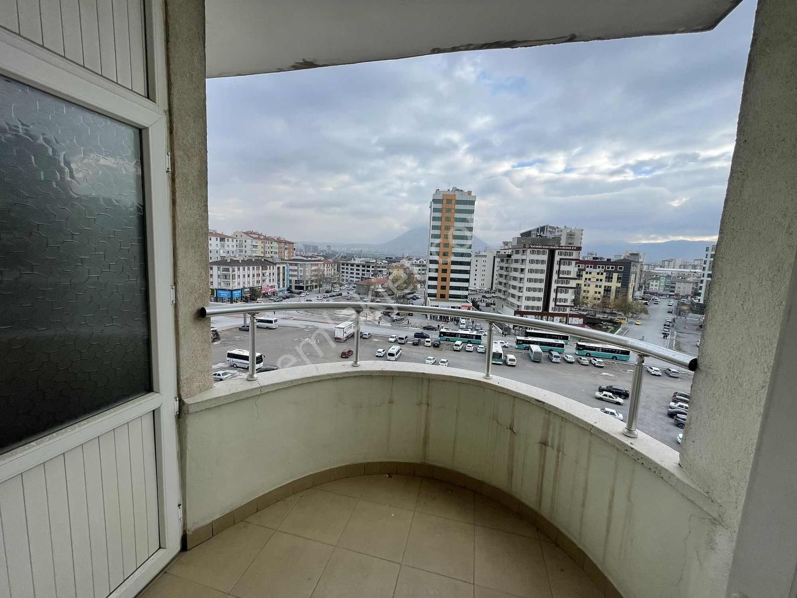 Şehir Merkezinde Satılık 4+1 Ofis - Görsel 8