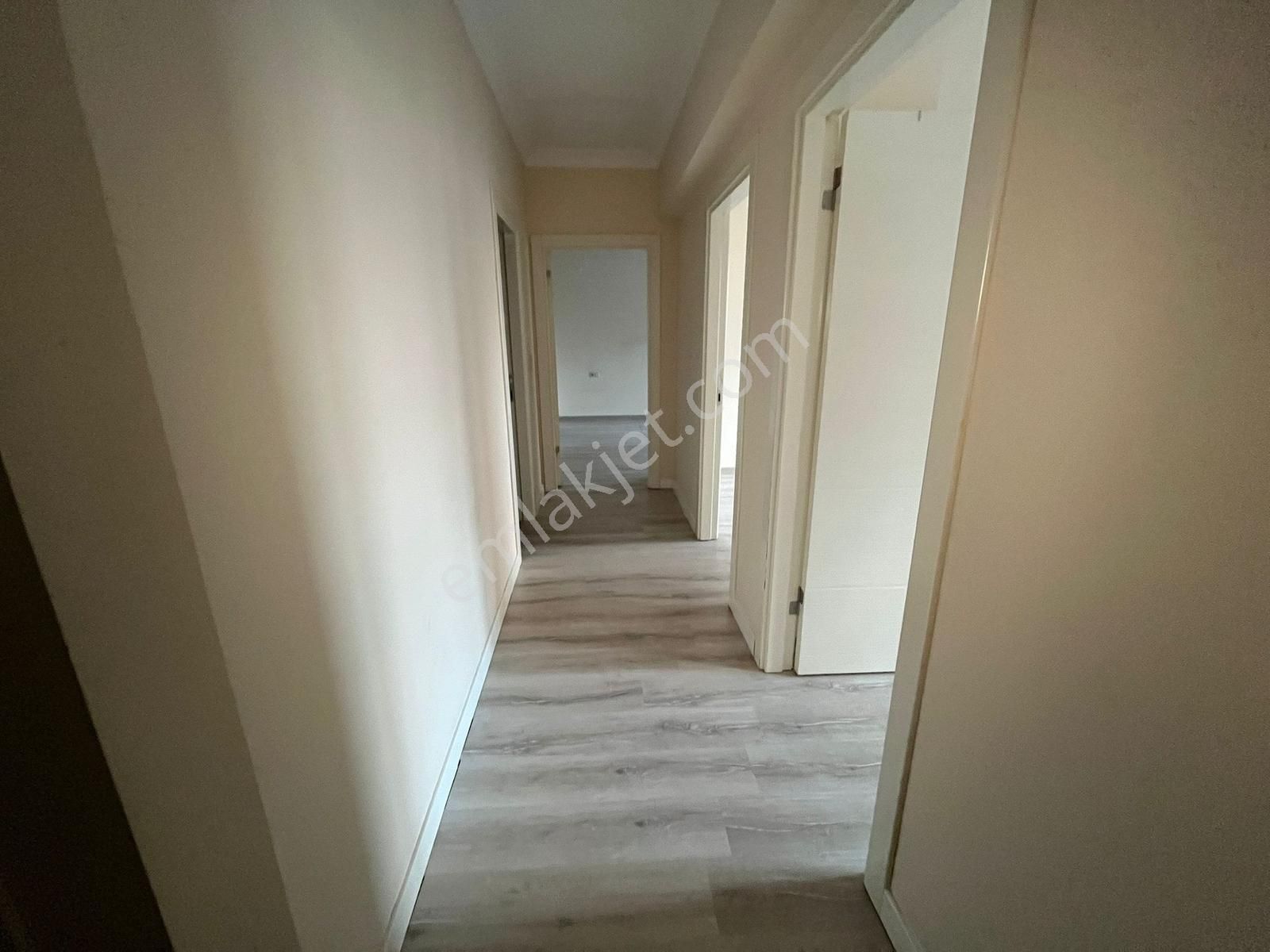 Pamuklar'da Site İçerisinde 3+1 Full Yapılı Ara Katta Kiralık - Görsel 5