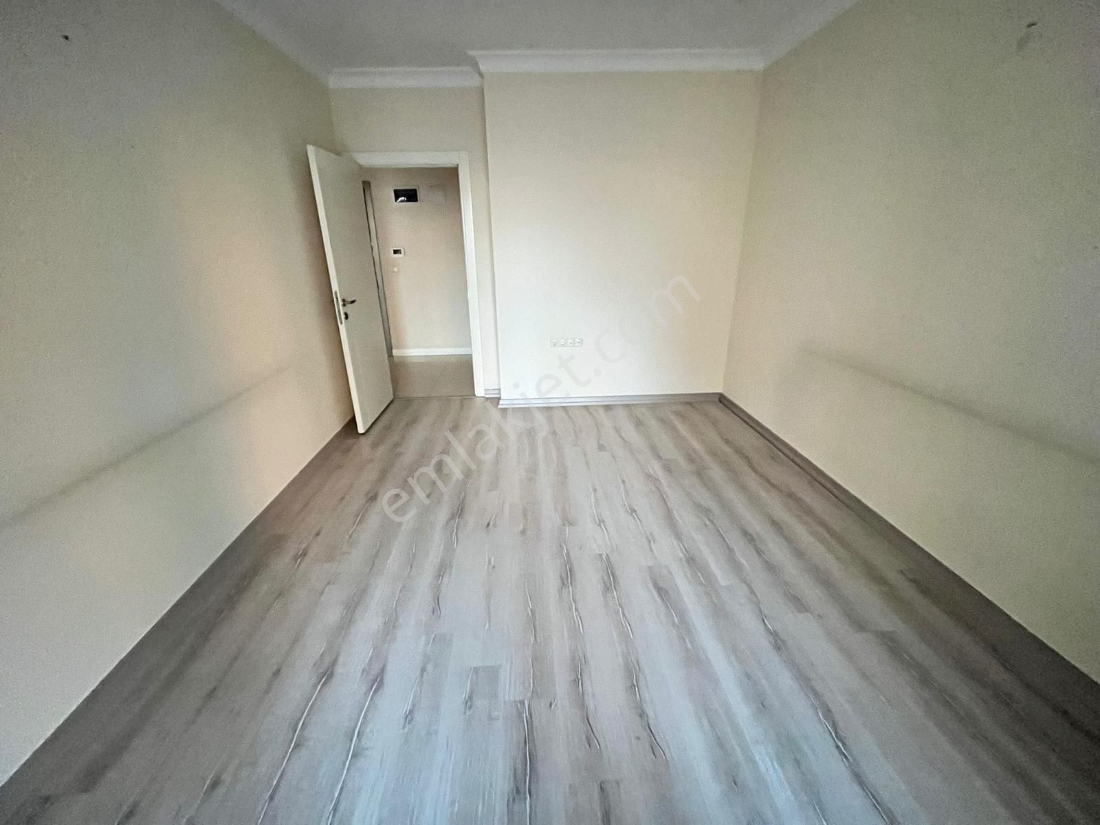 Pamuklar'da Site İçerisinde 3+1 Full Yapılı Ara Katta Kiralık - Görsel 7