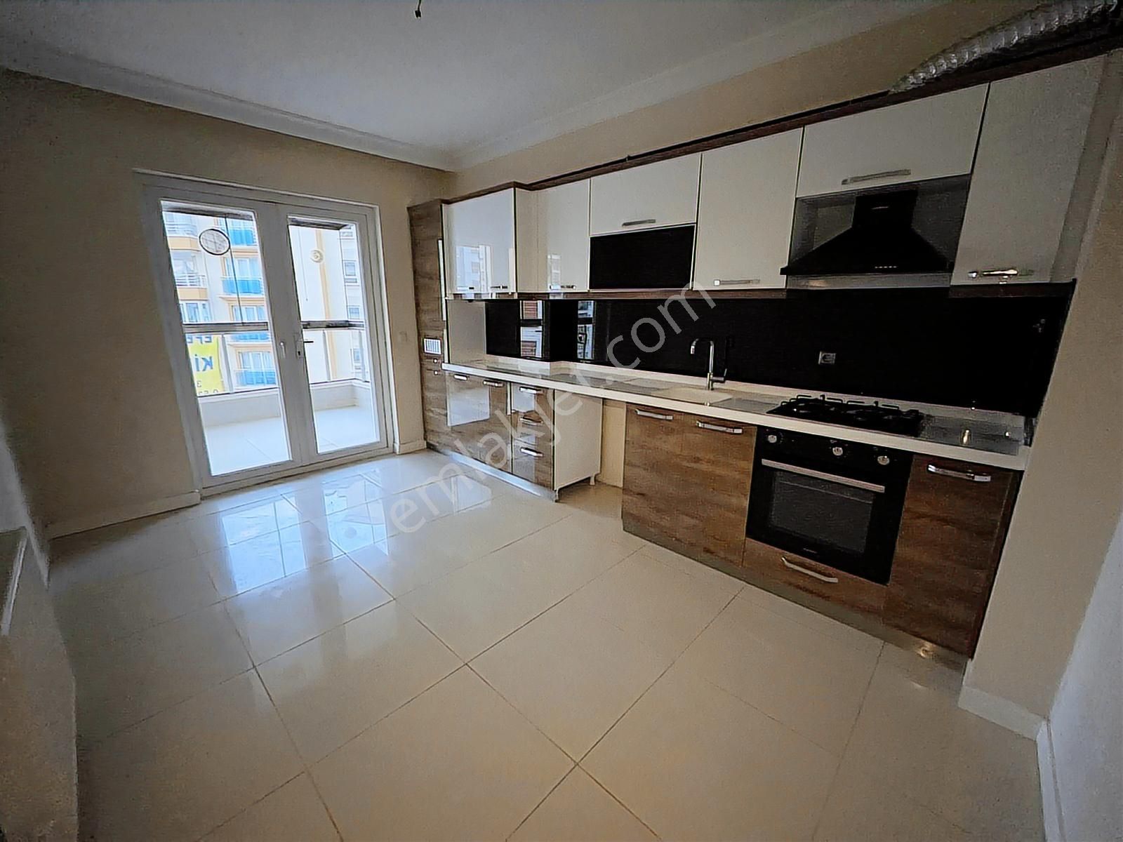 Pamuklar'da Site İçerisinde 3+1 Full Yapılı Ara Katta Kiralık - Görsel 3