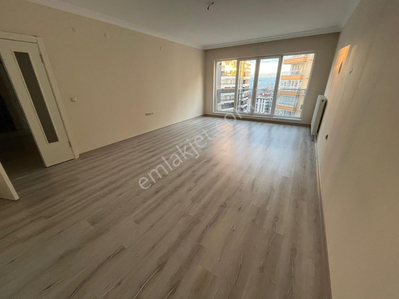 Pamuklar'da Site İçerisinde 3+1 Full Yapılı Ara Katta Kiralık - Görsel 15