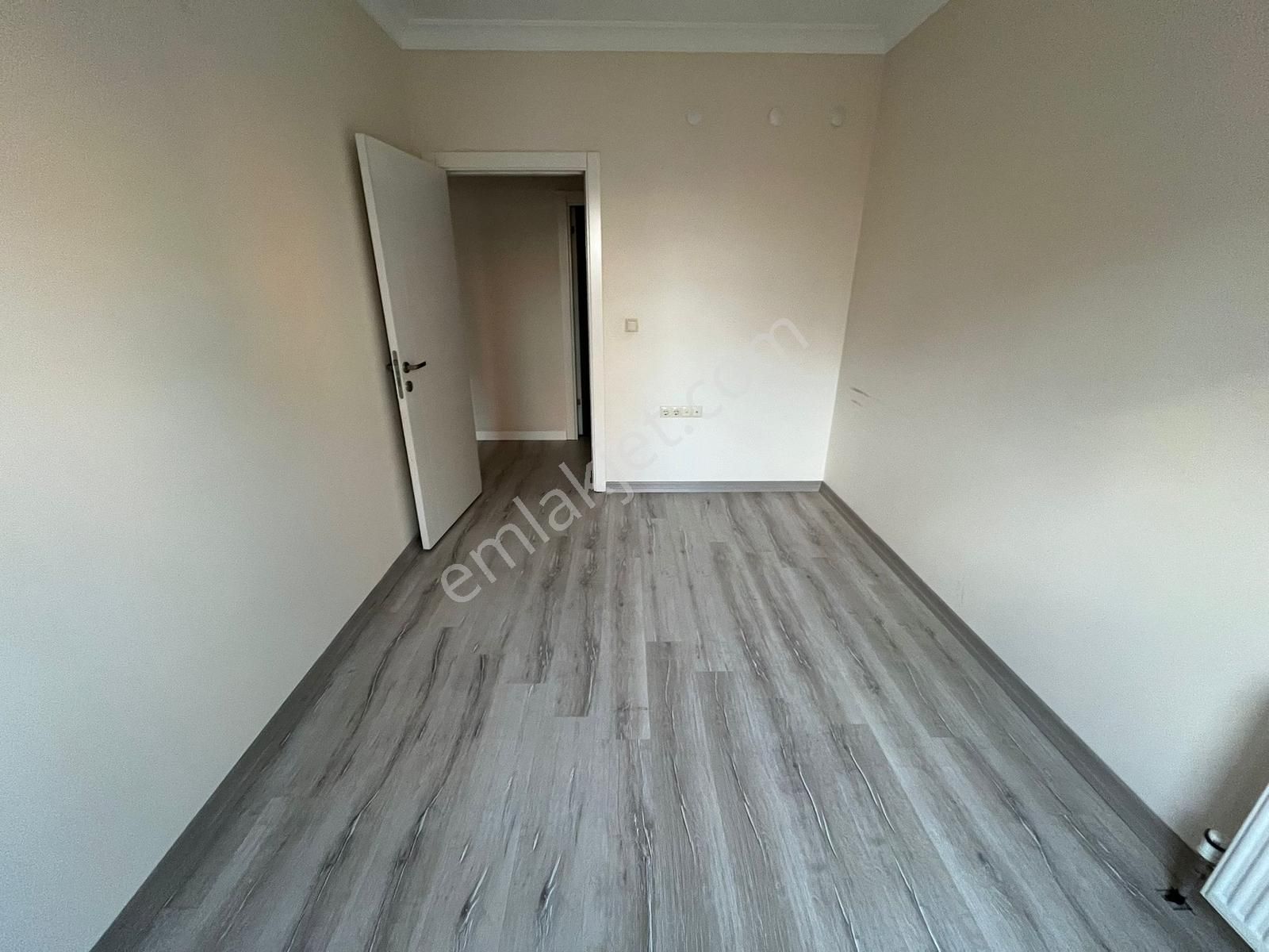 Pamuklar'da Site İçerisinde 3+1 Full Yapılı Ara Katta Kiralık - Görsel 4