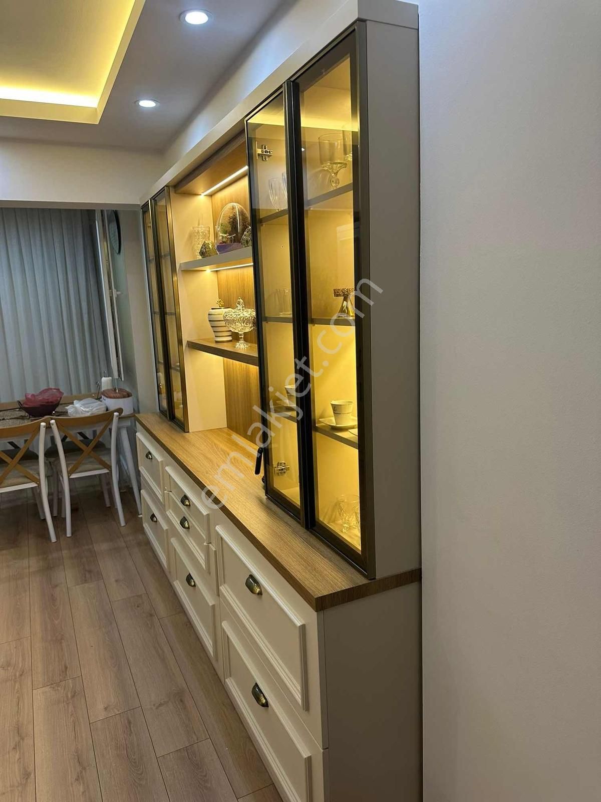 Muratpaşa Milli Egemenlik Caddesi Üzerinde Satılık 3+1 Daiere - Görsel 10