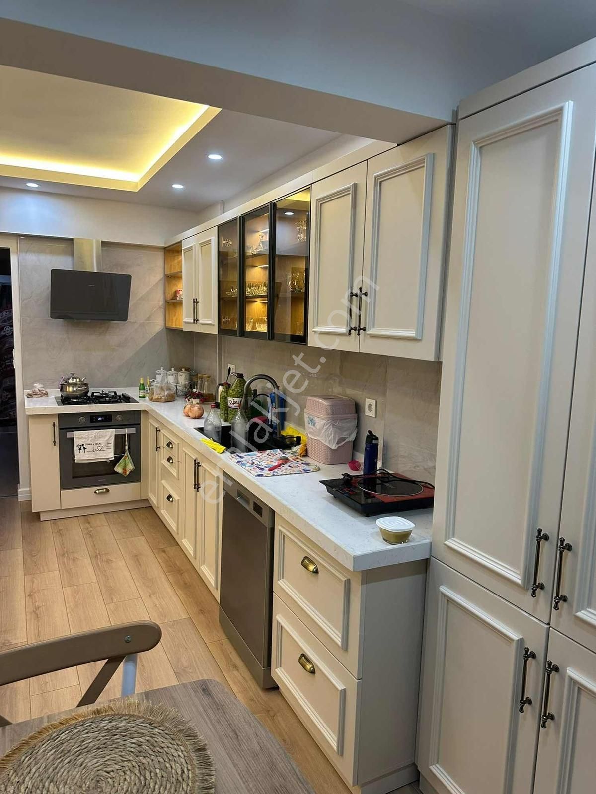 Muratpaşa Milli Egemenlik Caddesi Üzerinde Satılık 3+1 Daiere - Görsel 19