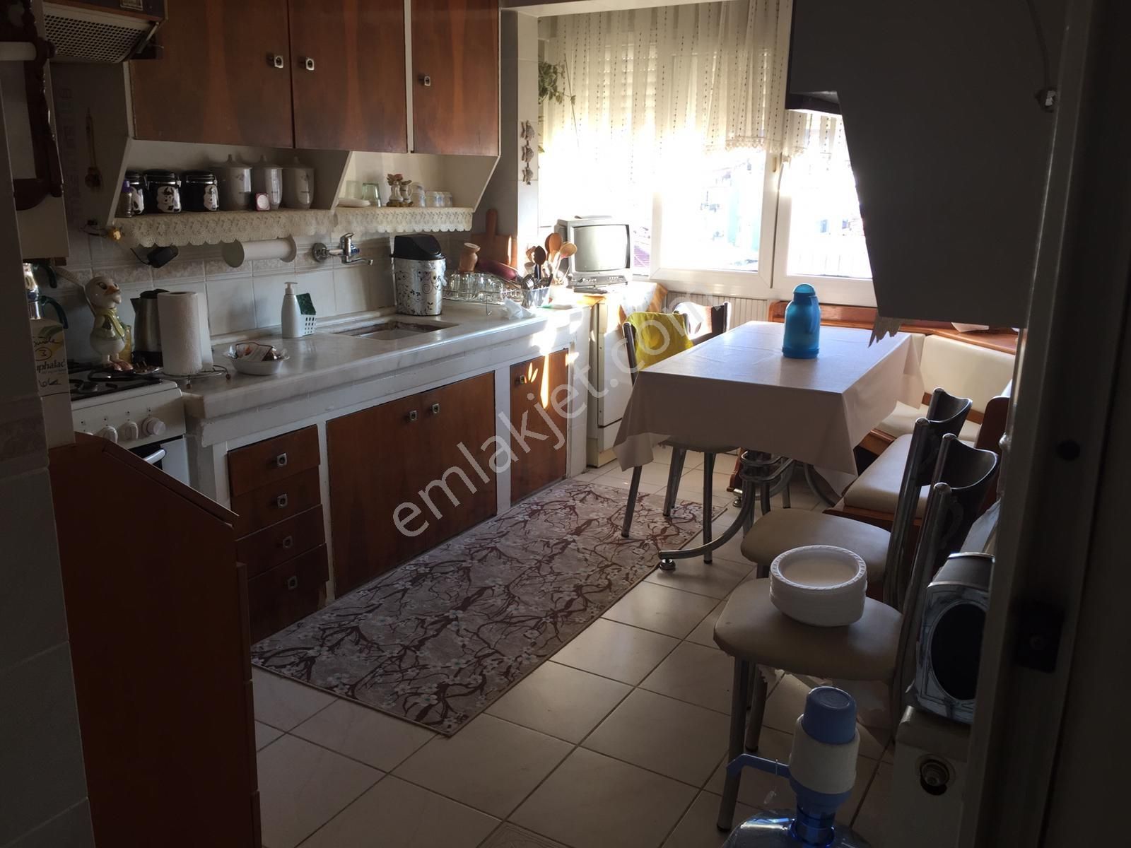 İzmirspor Metro Okul Hastane Yakını Caddeyanı Eşyalı - Görsel 4