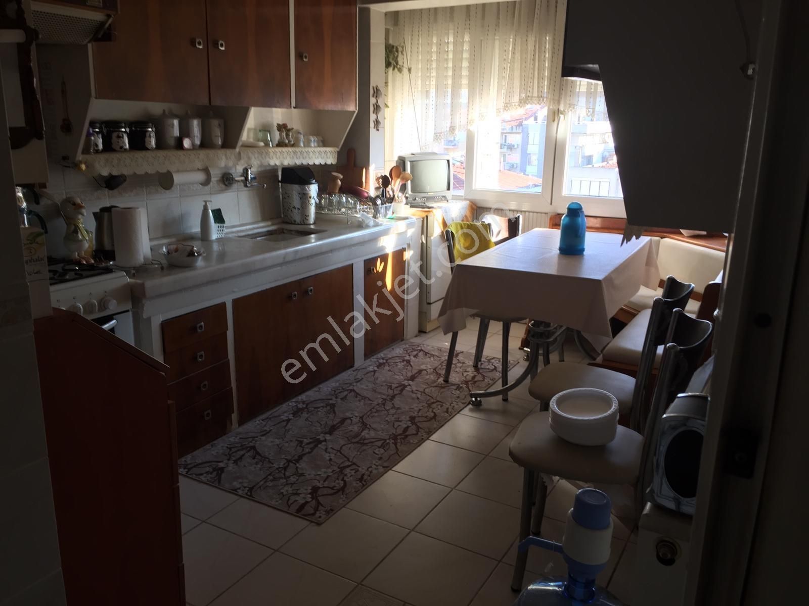 İzmirspor Metro Okul Hastane Yakını Caddeyanı Eşyalı - Görsel 12