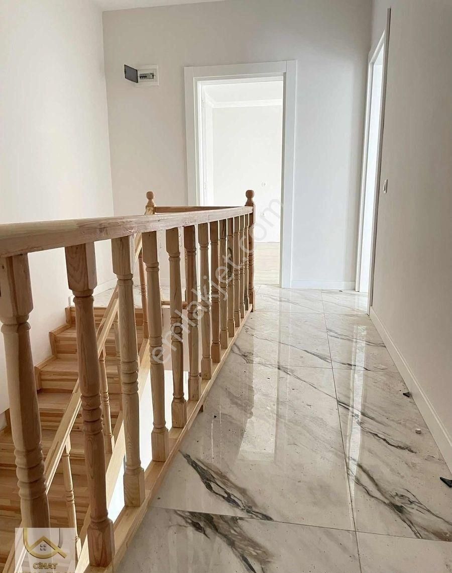 Göçerler Mahallesinde 200m2 Lüks Manzaralı Dubleks - Görsel 4