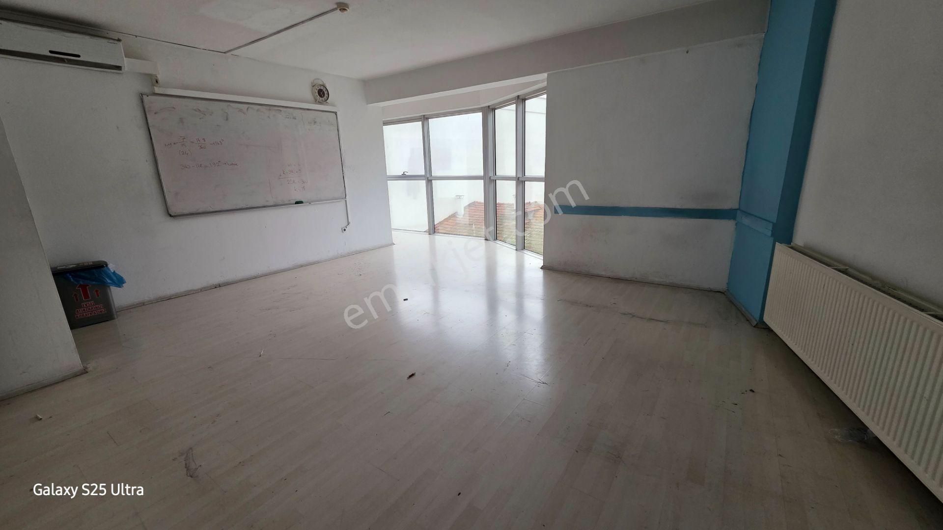 İzmit Merkez İnönü Caddesi Tv 41 Sk. Kiralık İş Yeri - Görsel 17