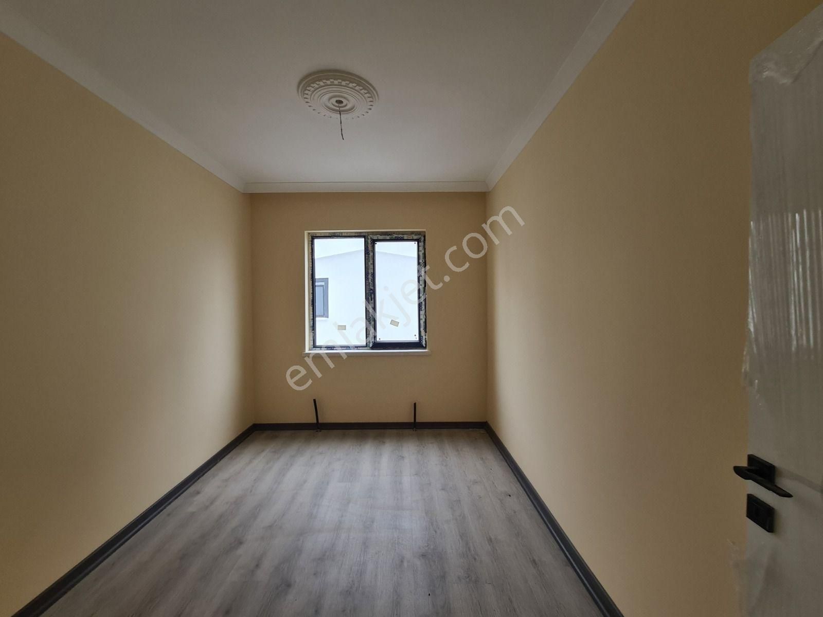 Estergon Cad. Paraleli 3.kat Konumlu Sıfır Binada Köşe 3+1 Daire - Görsel 21