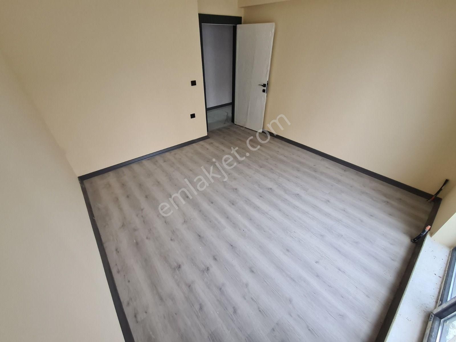 Estergon Cad. Paraleli 3.kat Konumlu Sıfır Binada Köşe 3+1 Daire - Görsel 29